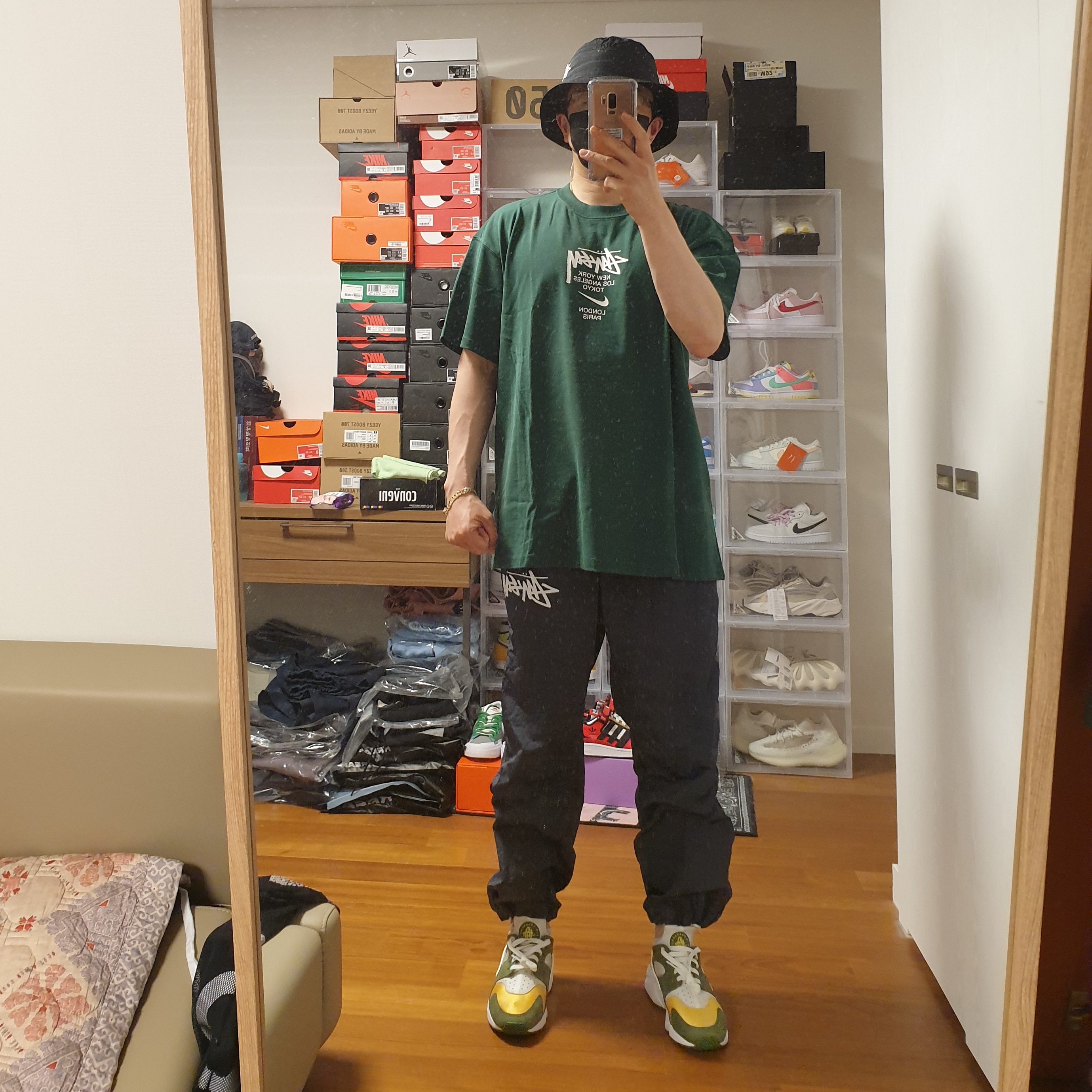 Nike x Stussy Beach Pants Off Noir, Nike x Stussy WT T-Shirt Green - US/EU 착용 스타일 - 2