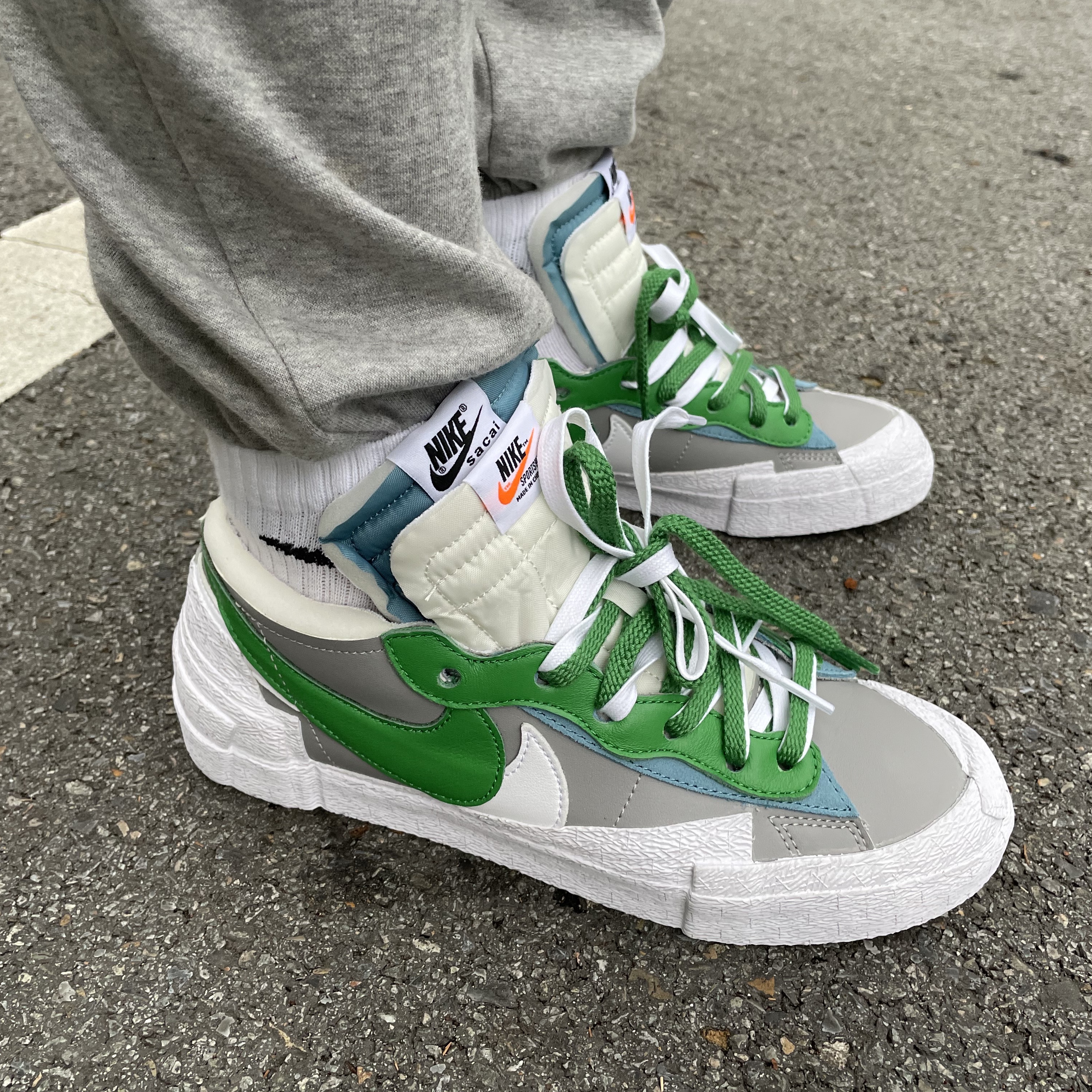 Nike x Sacai Blazer Low Classic Green 착용 스타일 - 2
