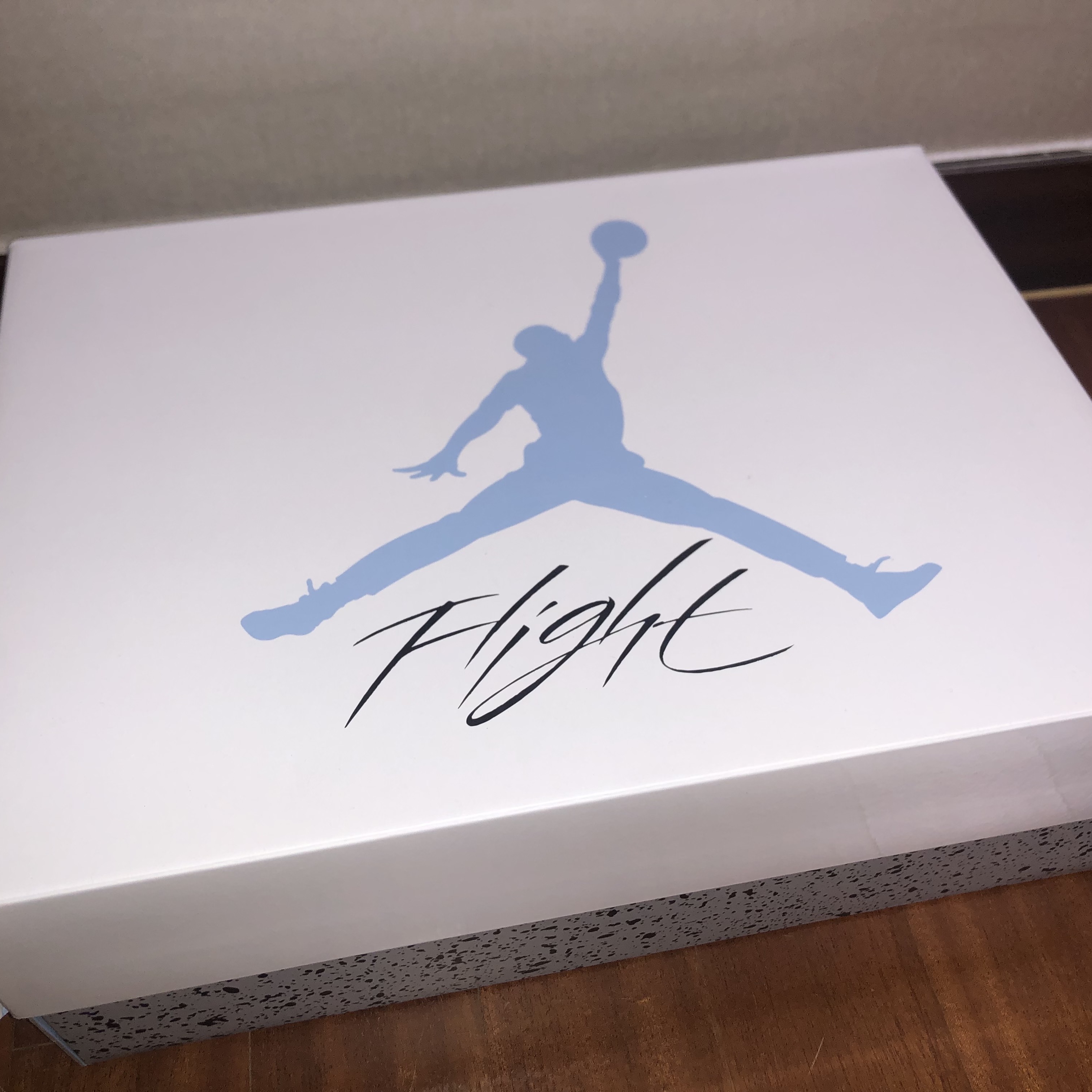 Jordan 4 Retro University Blue 착용 스타일 - 2
