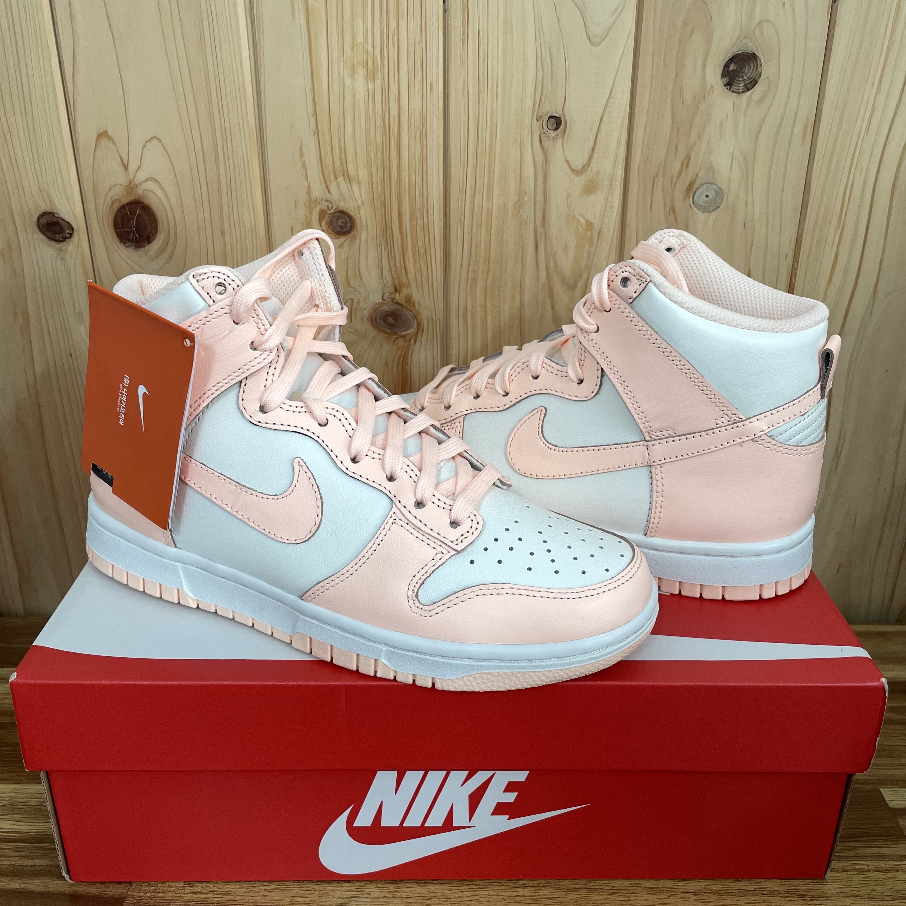 (W) Nike Dunk High Crimson Tint 착용 스타일