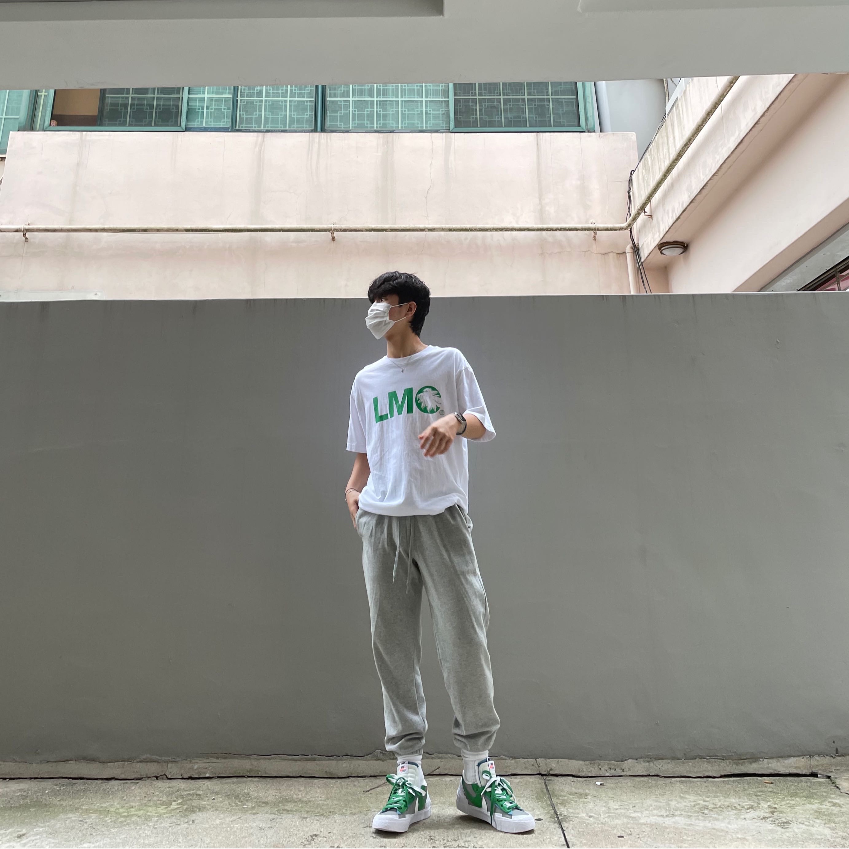 Nike x Sacai Blazer Low Classic Green 착용 스타일 - 2