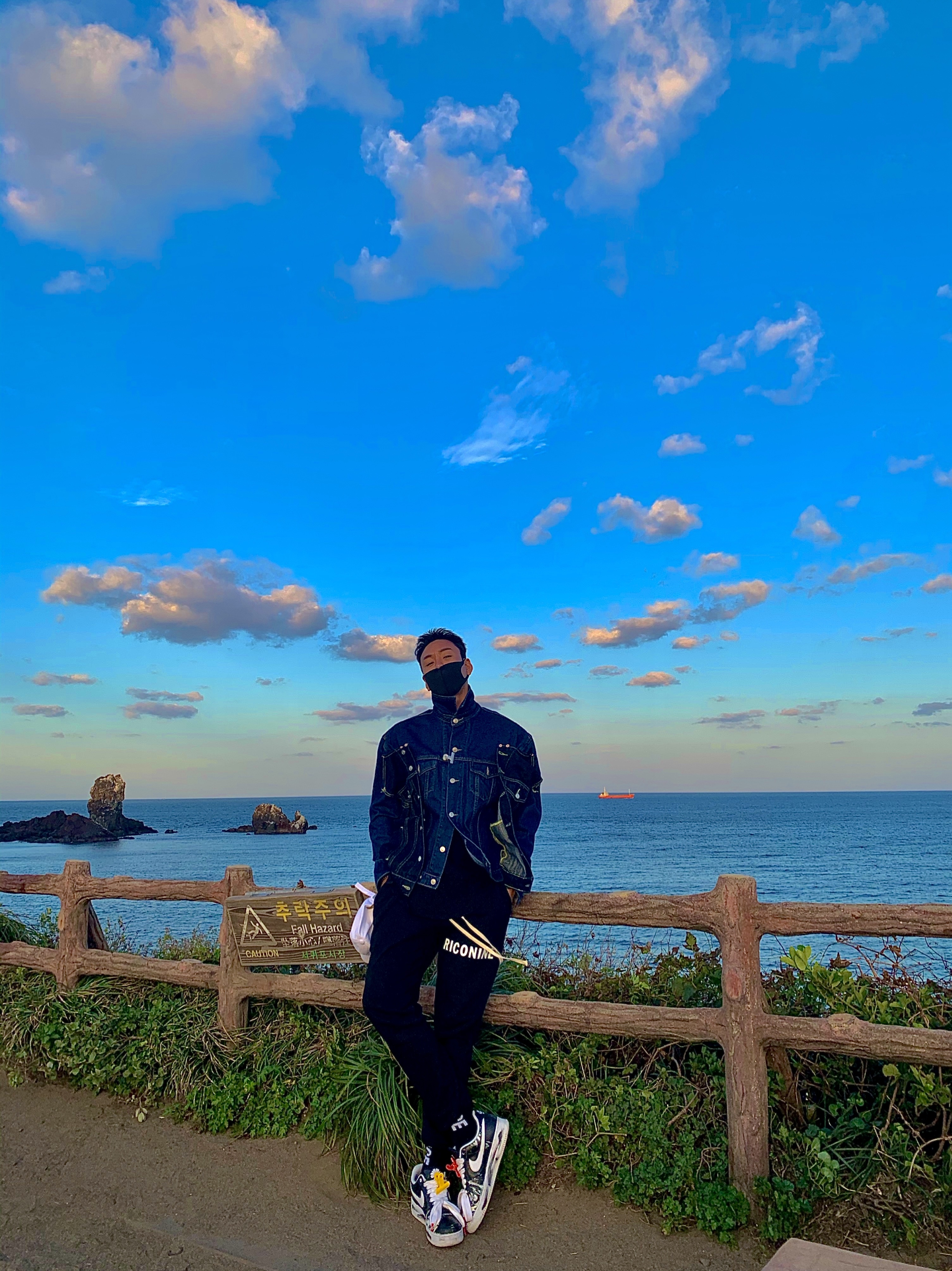 Insta 🕶woo_xxii님의 스타일