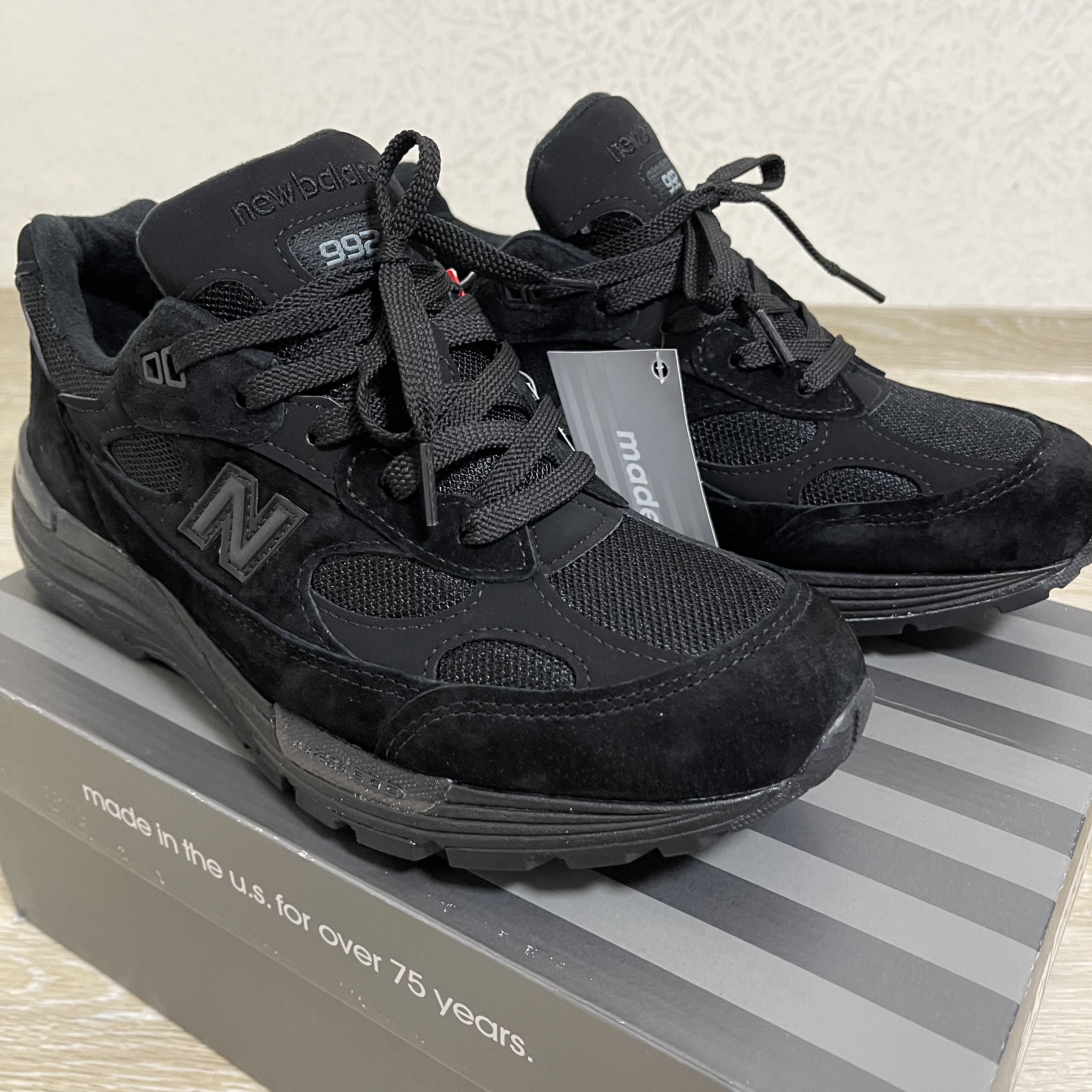 New Balance 992 Made in USA Triple Black 착용 스타일