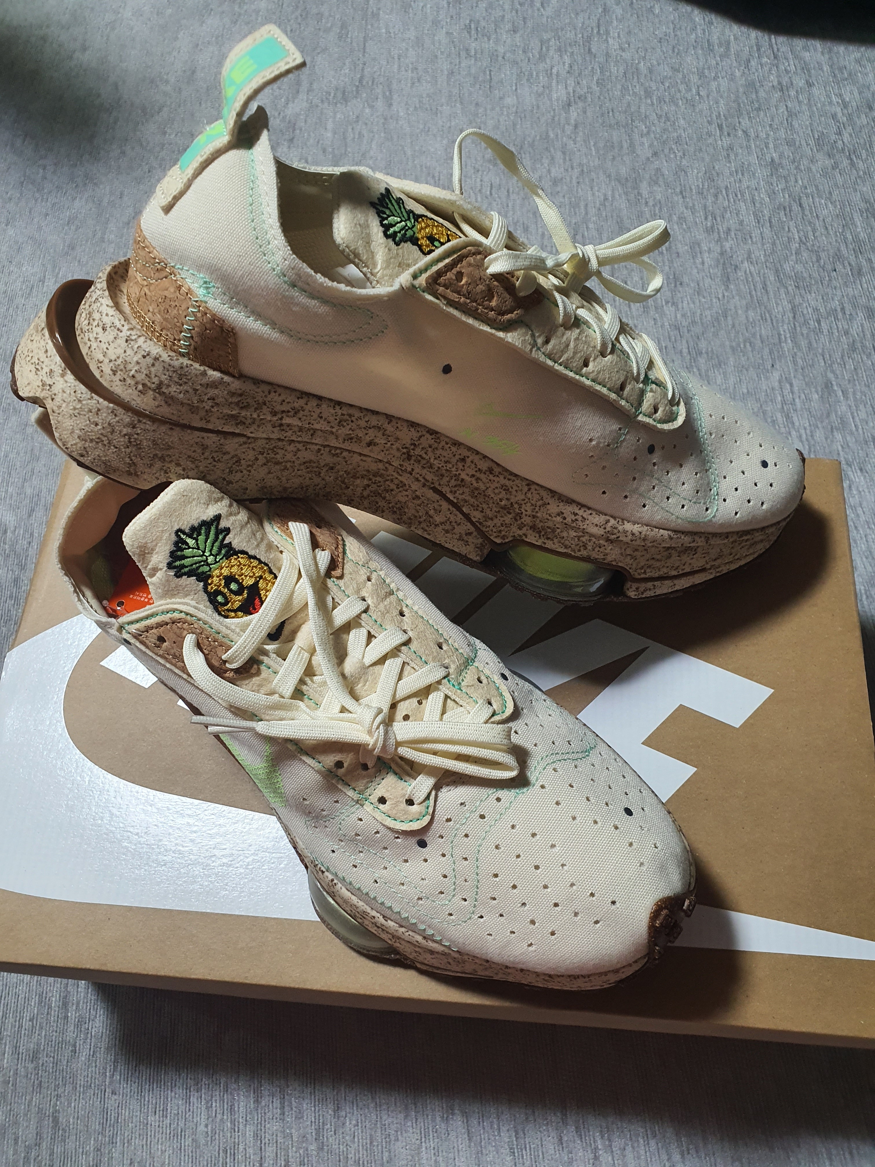 Nike Air Zoom Type PRM Pineapple, Nike Air Zoom Type PRM Black Pineapple 착용 스타일 - 1