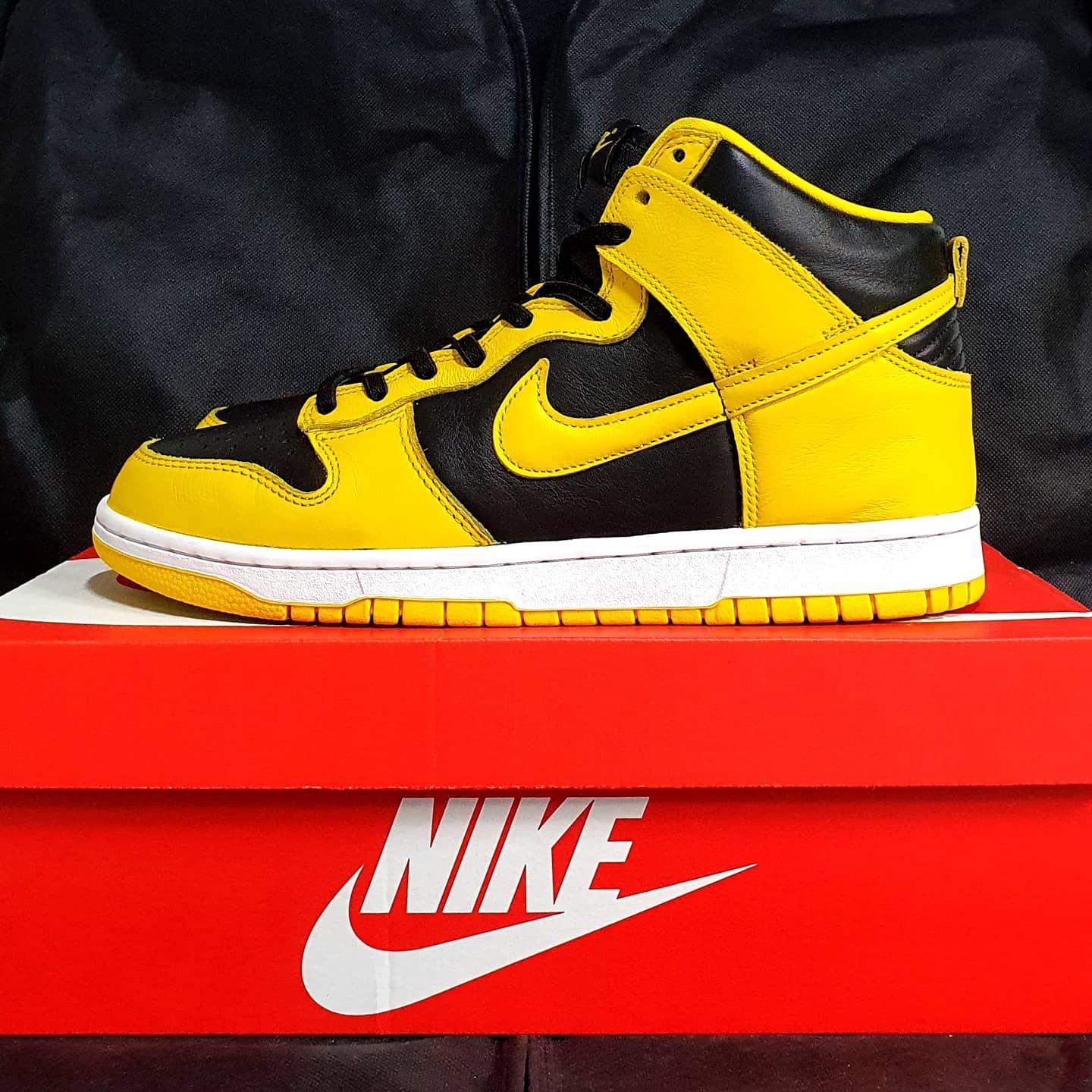 Nike Dunk High SP Varsity Maize 착용 스타일 - 3