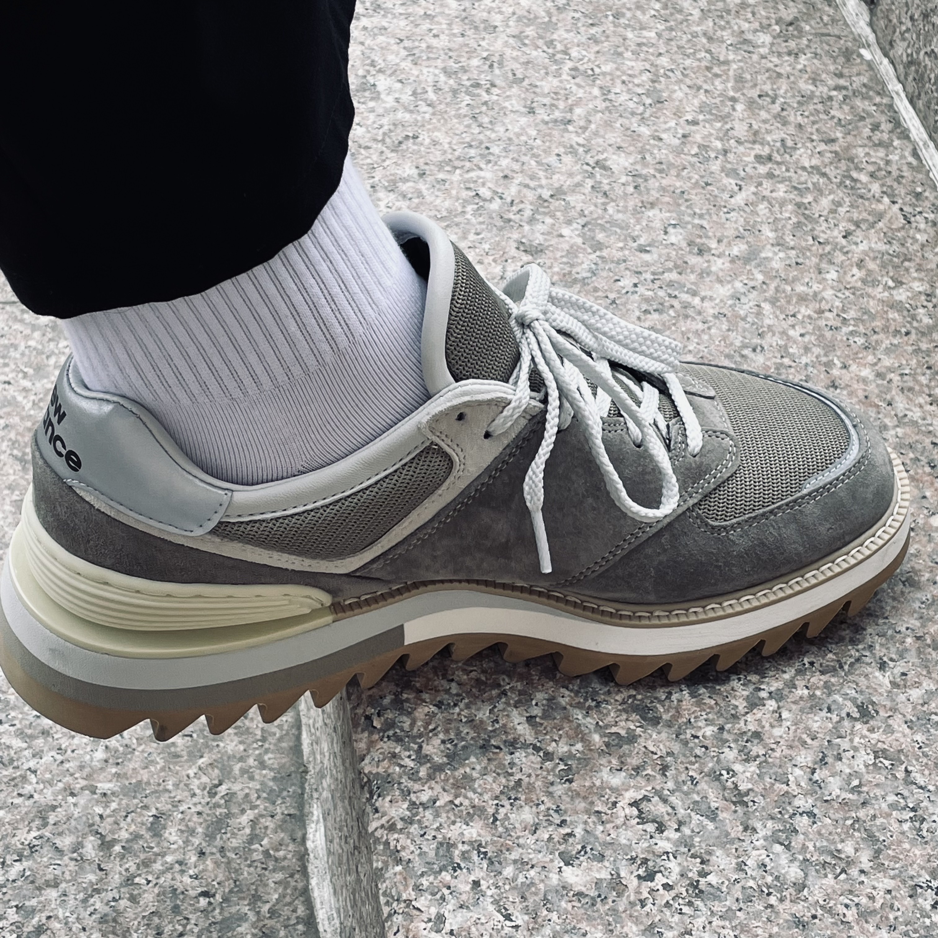 New Balance x Tokyo Design Studio 574 Grey Dune 착용 스타일