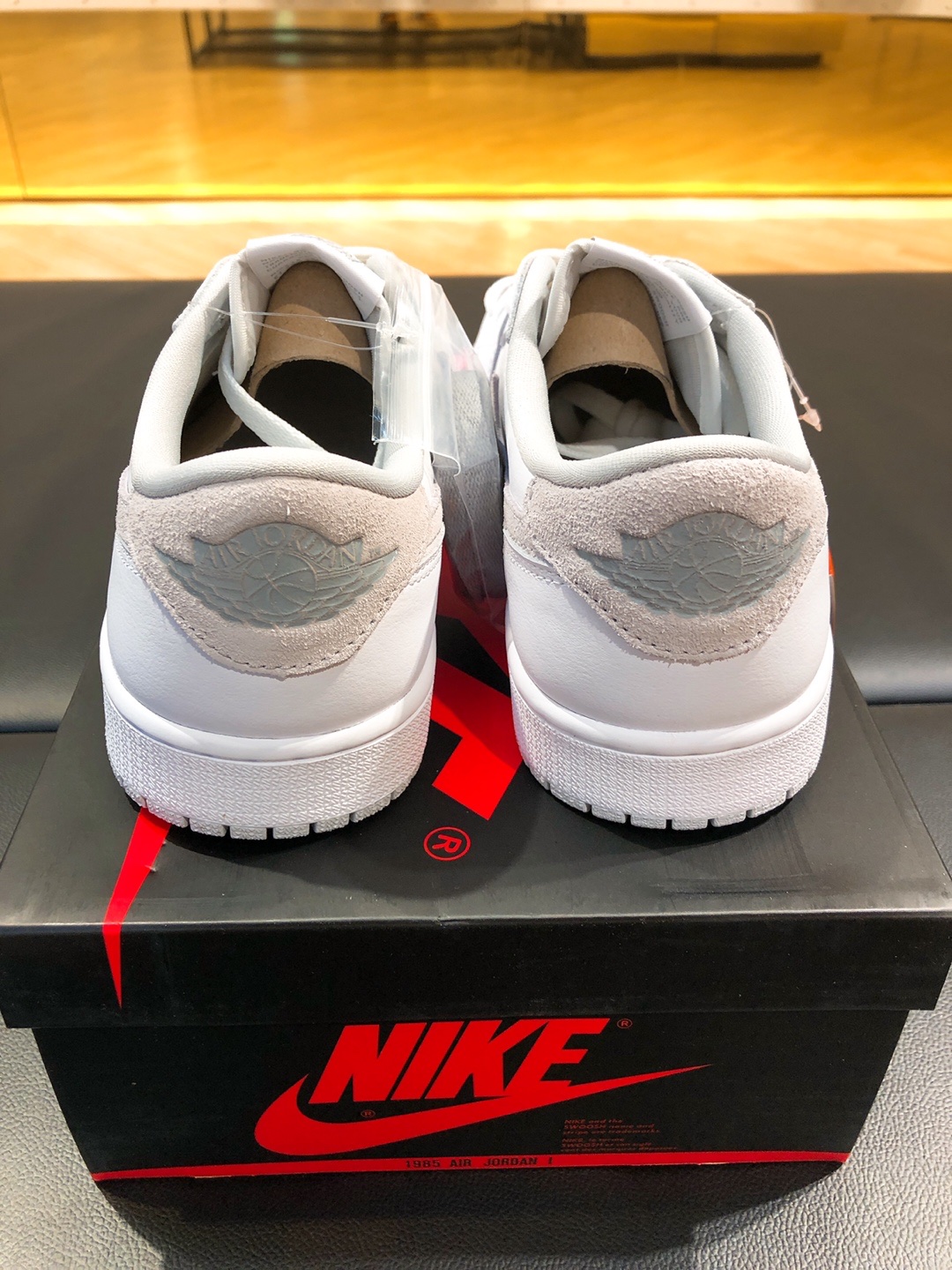 Jordan 1 Low OG Neutral Grey 착용 스타일 - 3