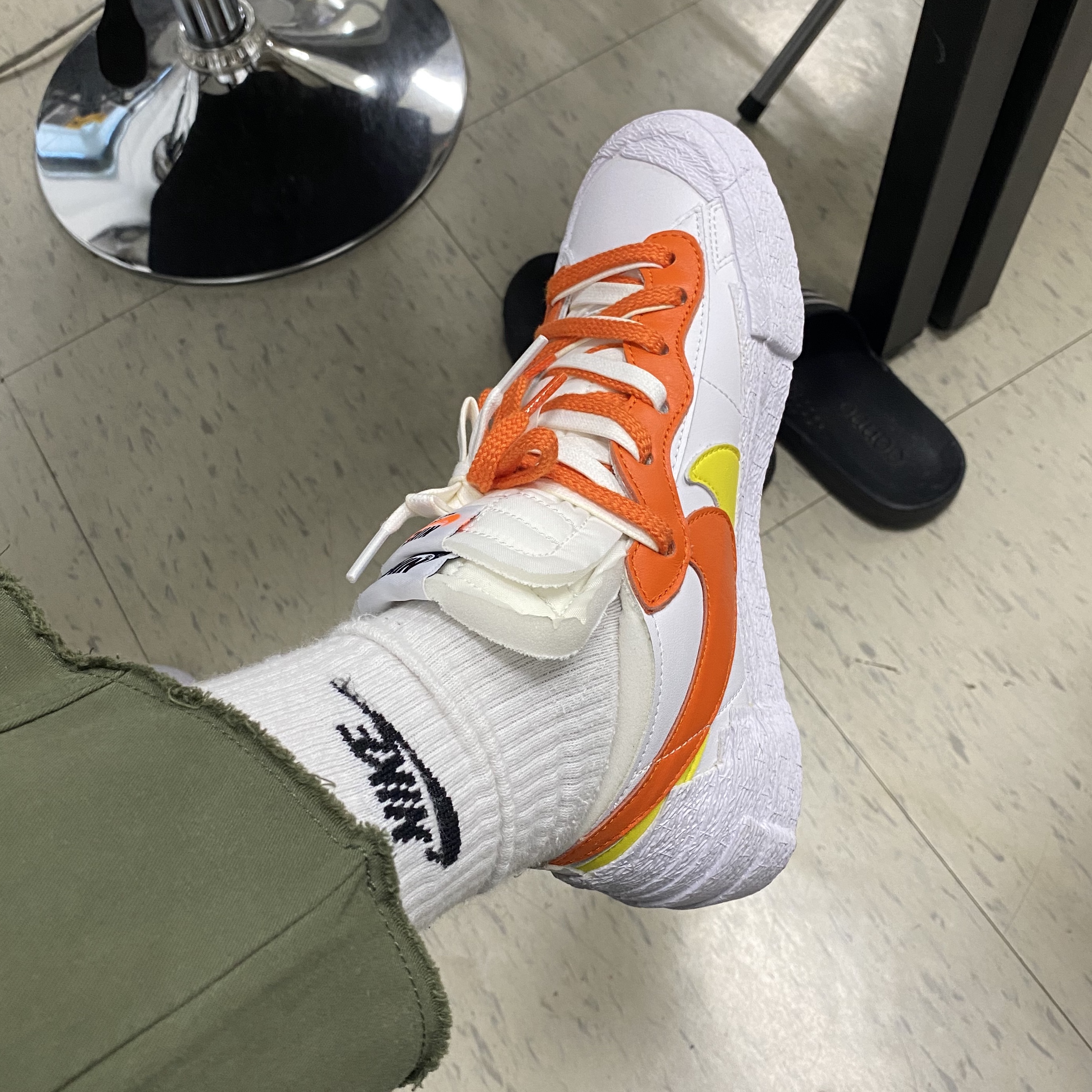 Nike x Sacai Blazer Low Magma Orange 착용 스타일