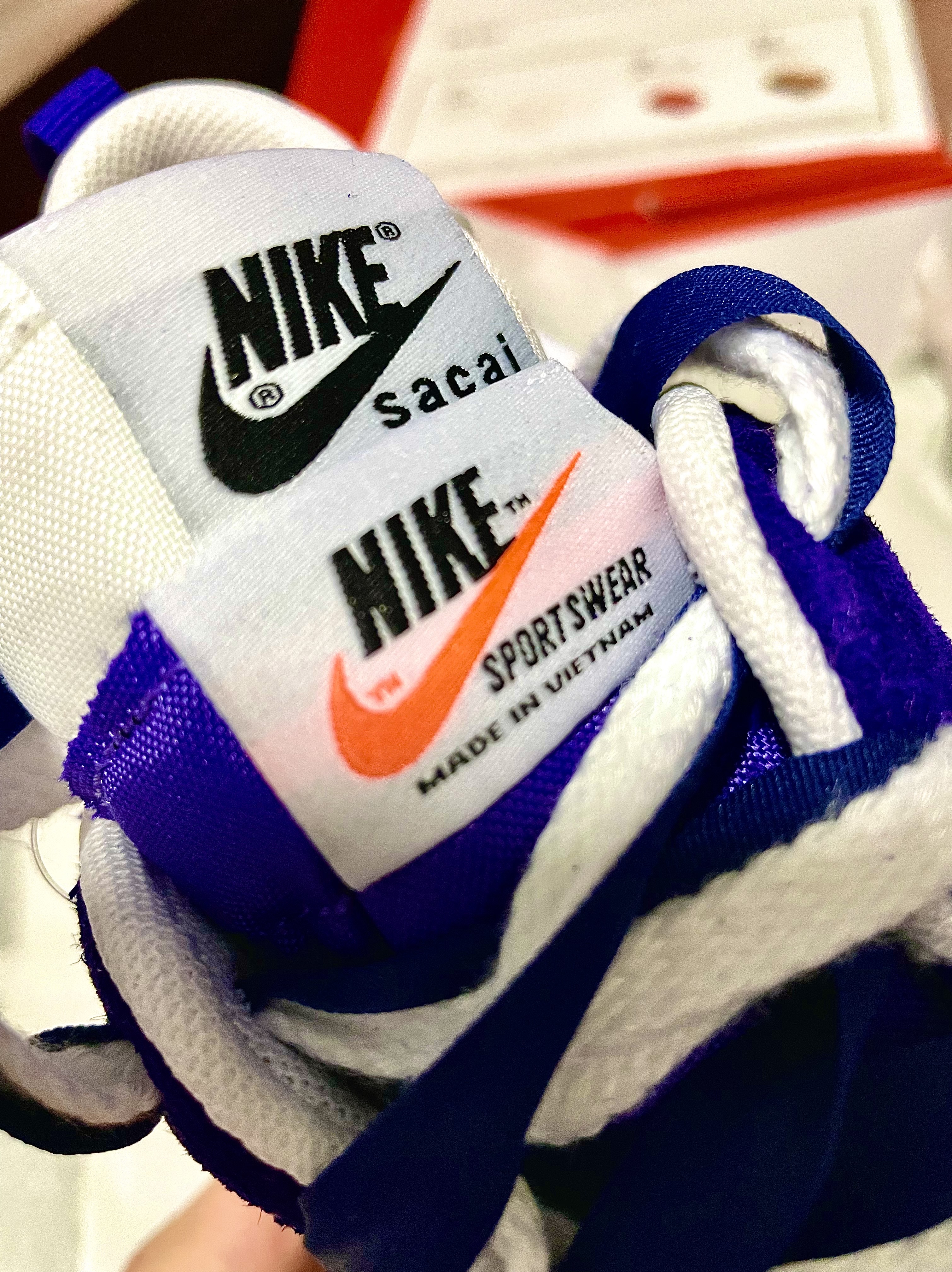 Nike x Sacai VaporWaffle Dark Iris 착용 스타일