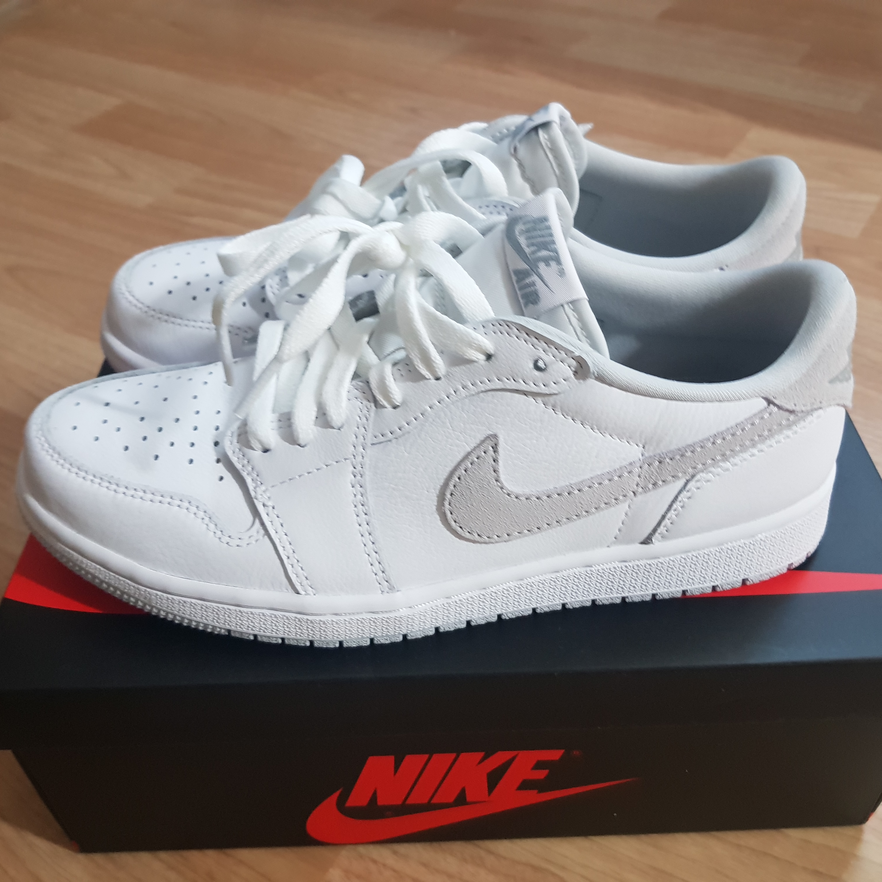 Jordan 1 Low OG Neutral Grey 착용 스타일 - 1