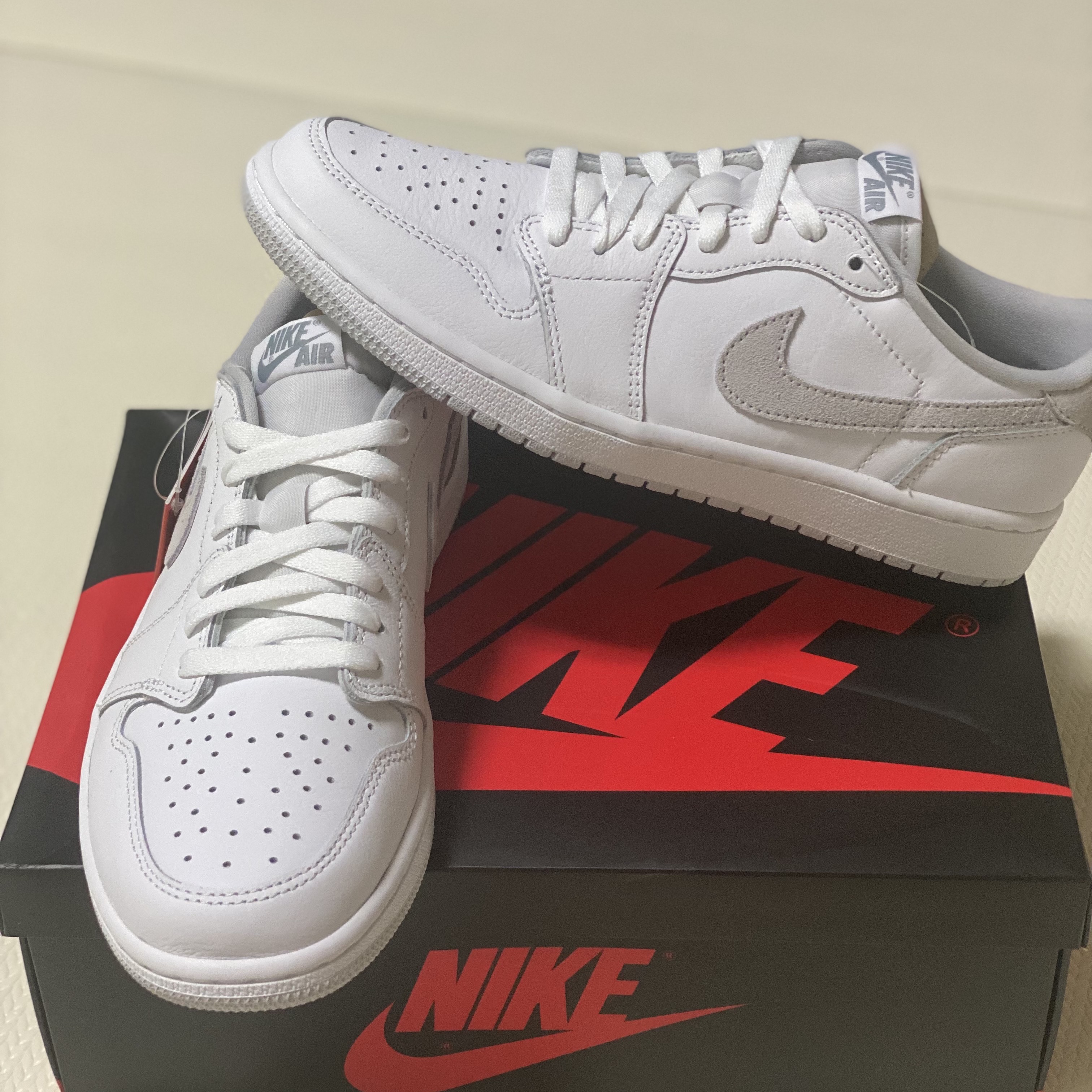Jordan 1 Low OG Neutral Grey 착용 스타일