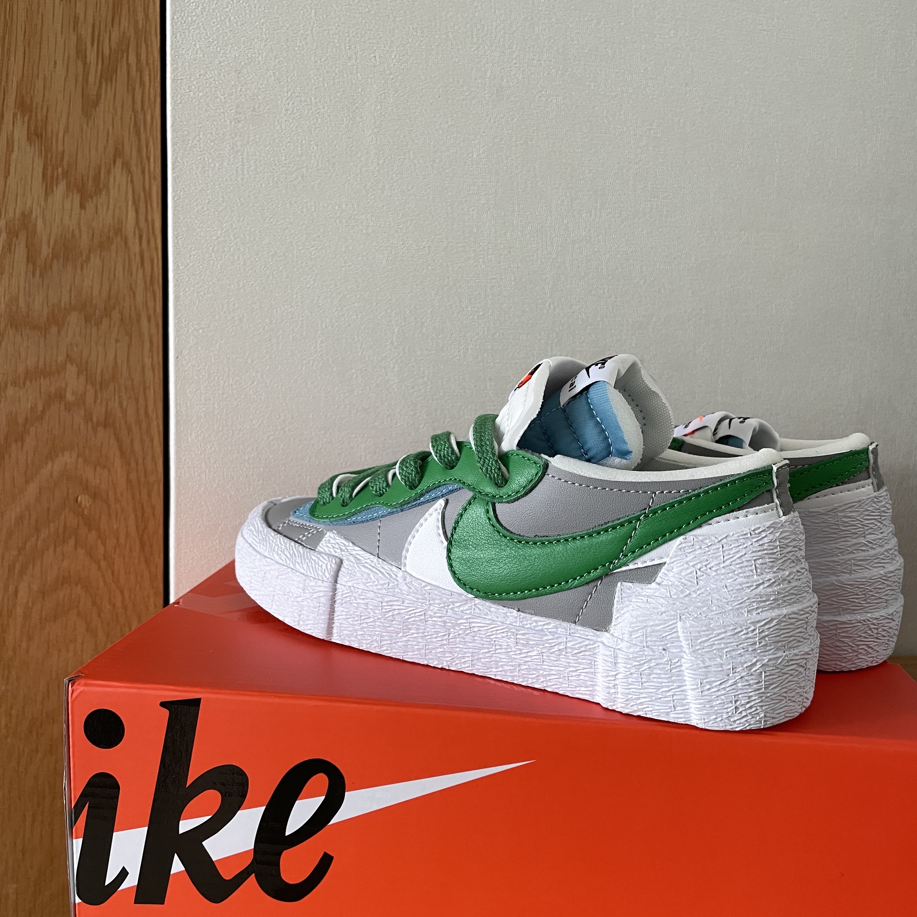Nike x Sacai Blazer Low Classic Green 착용 스타일 - 2