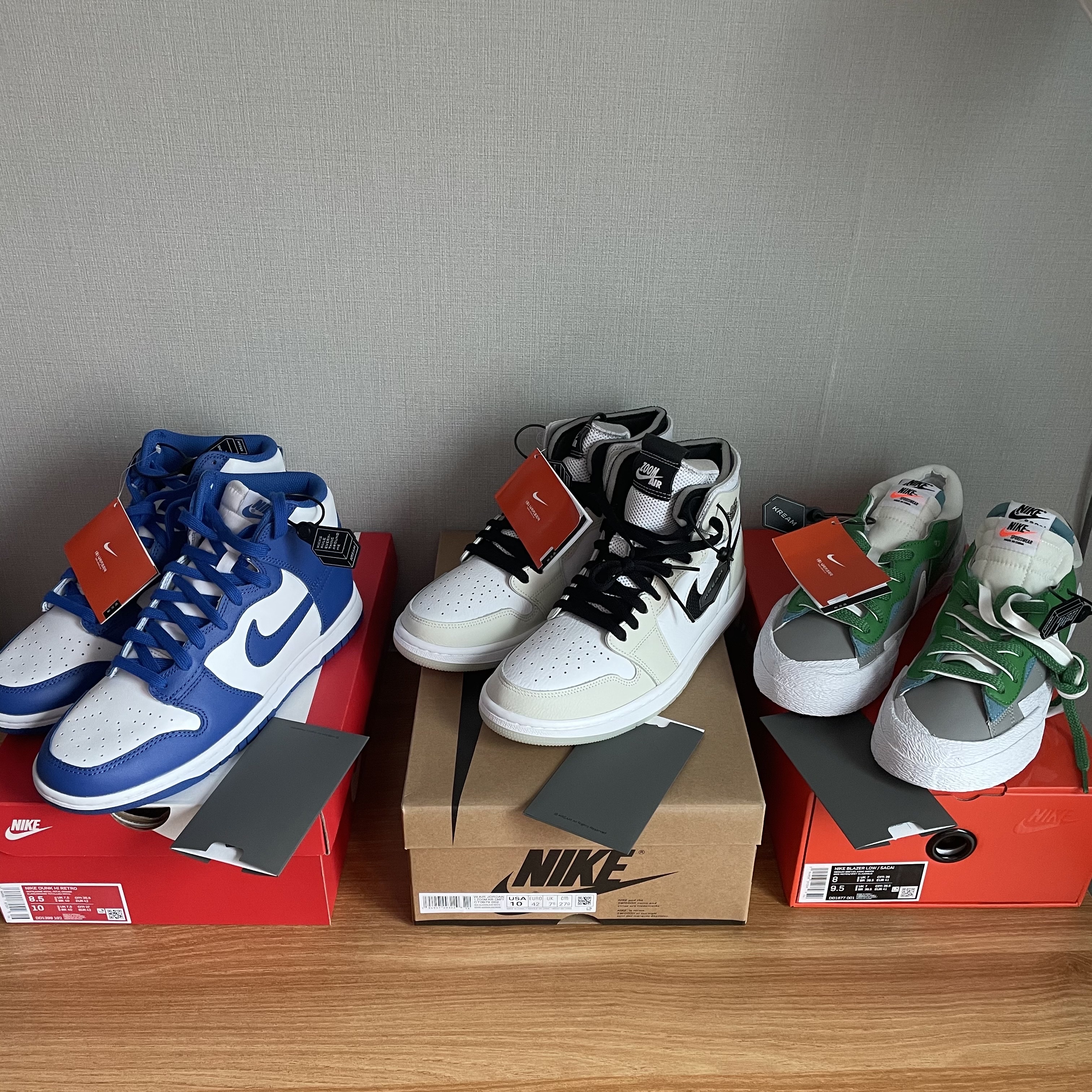 Nike Dunk High Retro Game Royal, (W) Jordan 1 Zoom Air CMFT Light Bone 착용 스타일