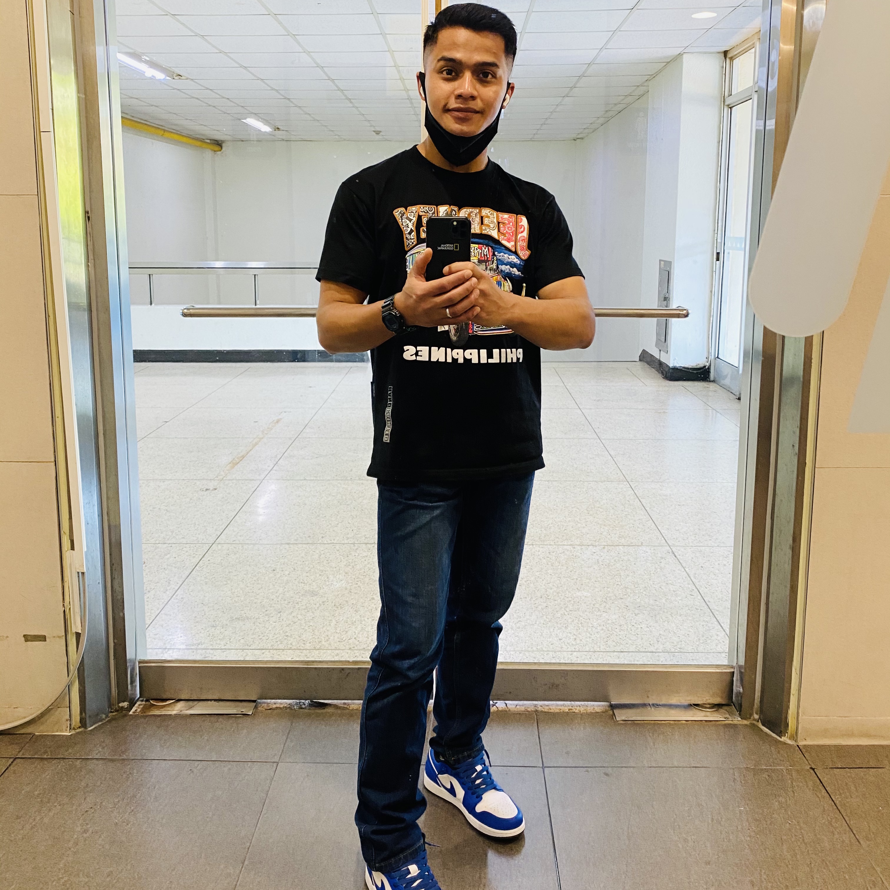Jordan 1 Low Hyper Royal 착용 스타일