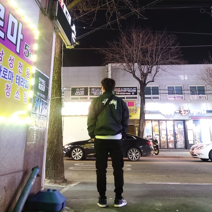 Nike x Stussy Windrunner Jacket Off Noir, Nike SB Dunk Low Pro Court Purple 착용 스타일