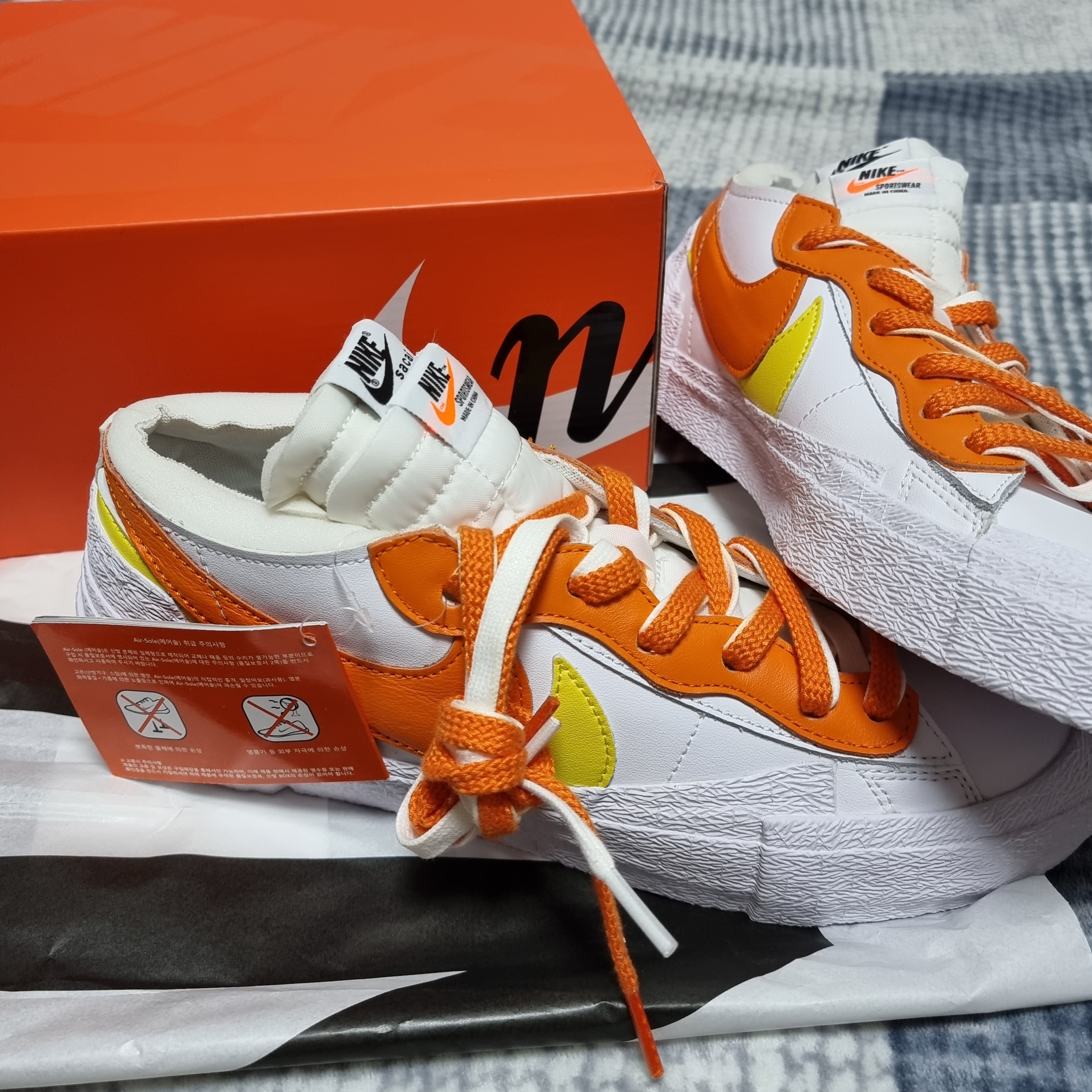 Nike x Sacai Blazer Low Magma Orange 착용 스타일