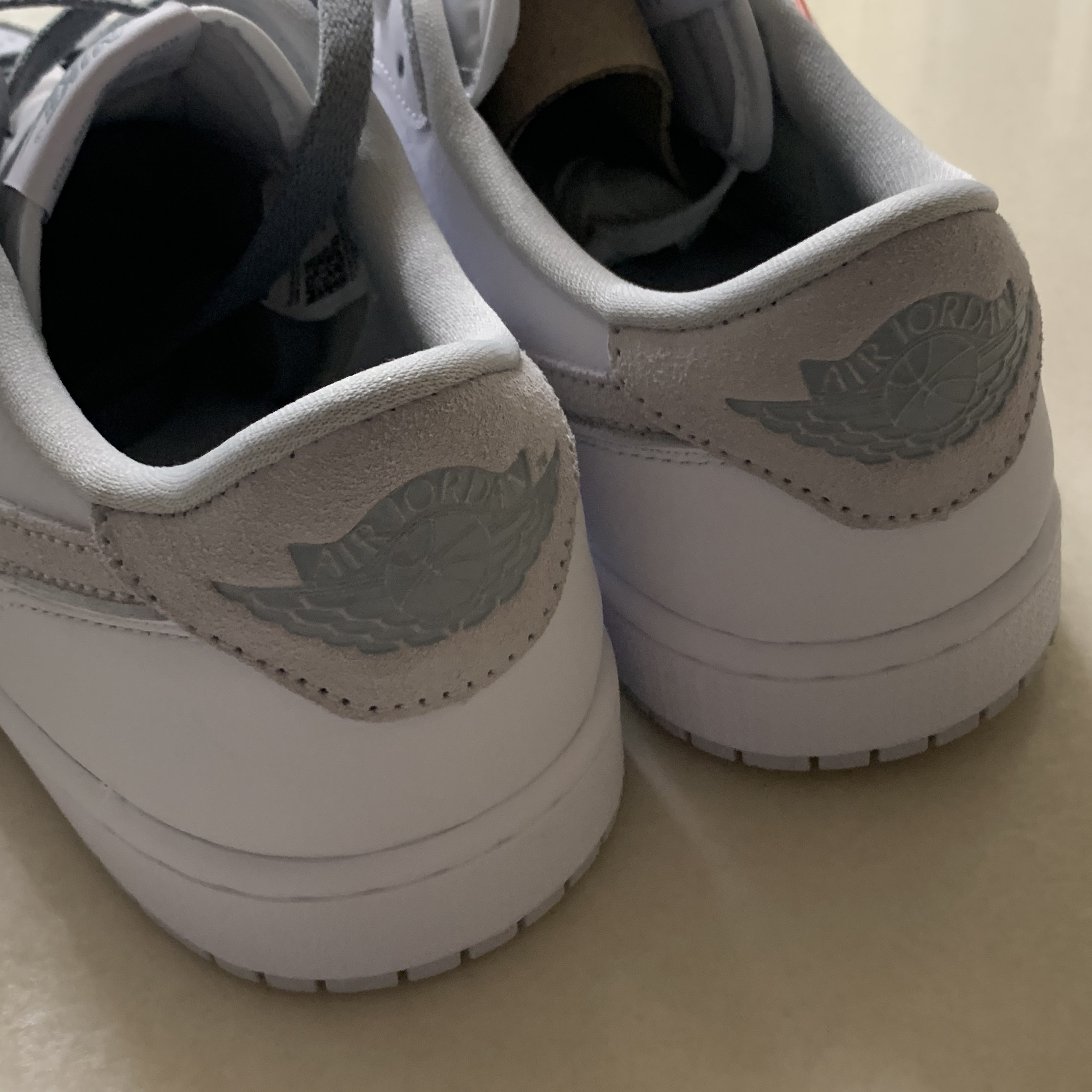 Jordan 1 Low OG Neutral Grey 착용 스타일 - 1