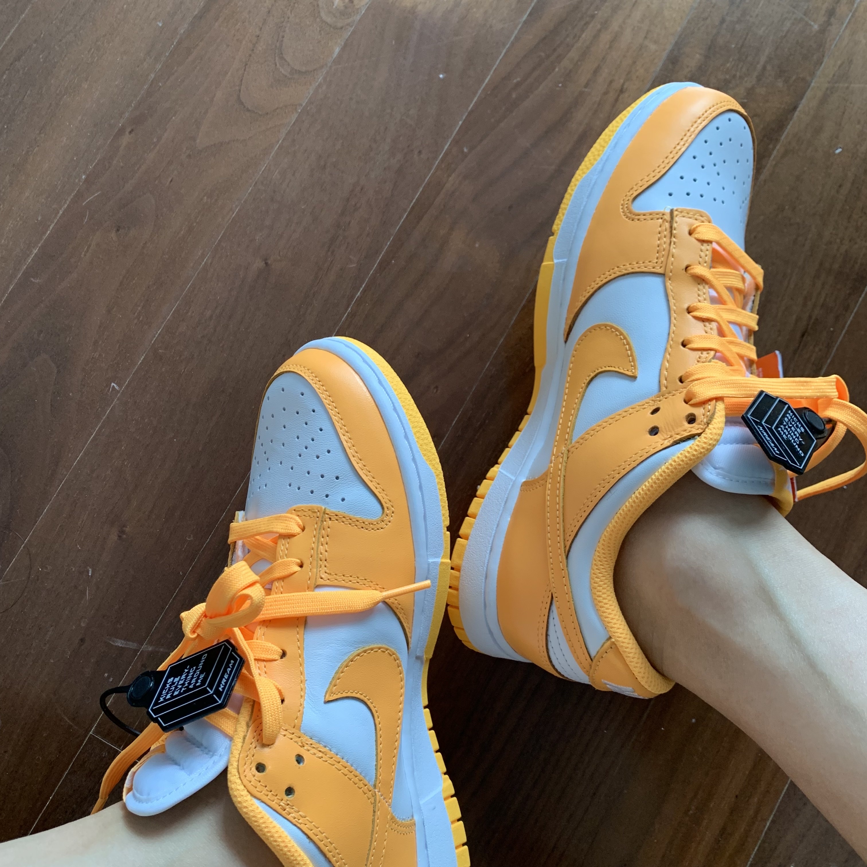 (W) Nike Dunk Low Laser Orange 착용 스타일