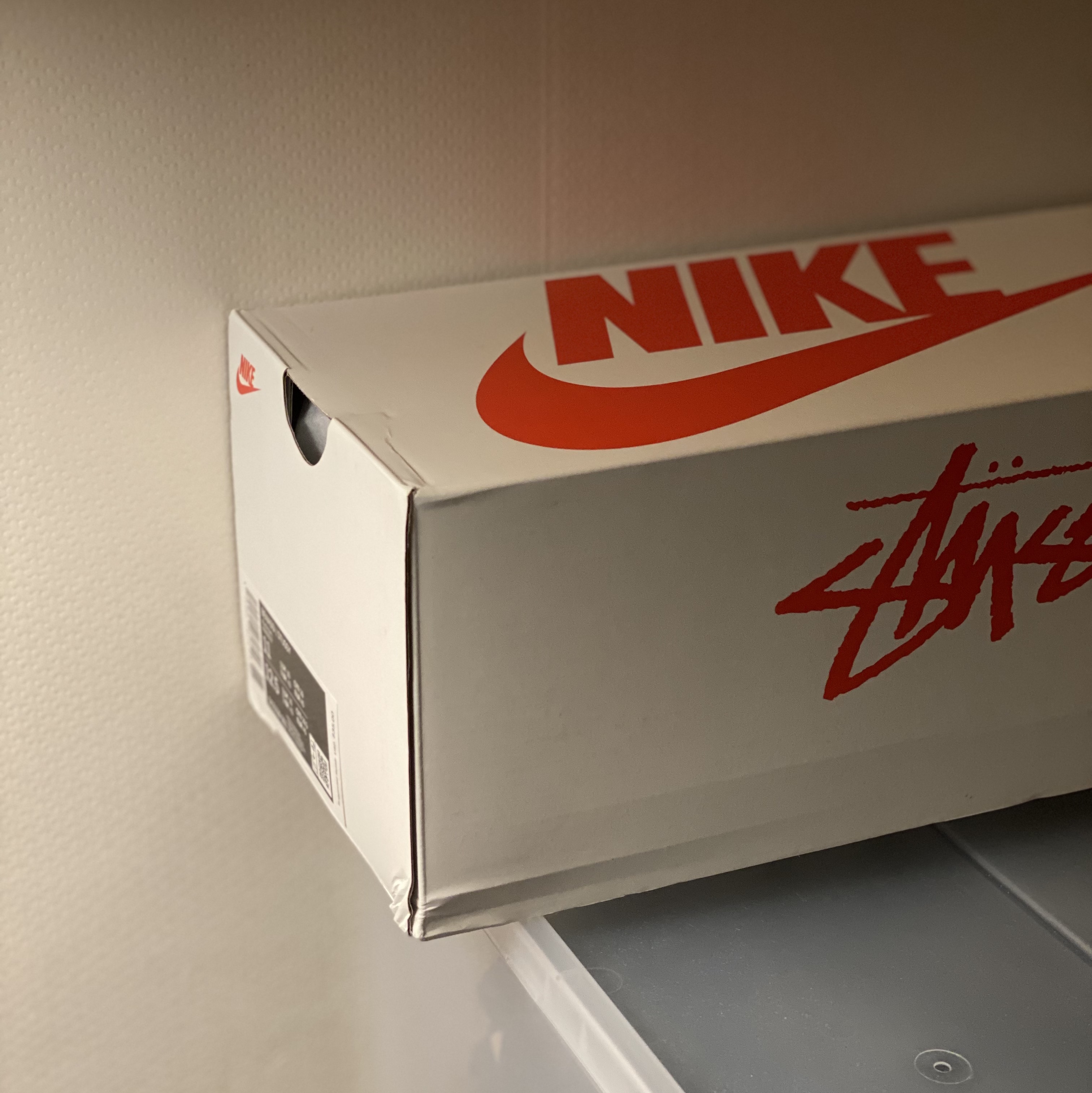 Nike x Stussy Benassi Slide Black 착용 스타일 - 2