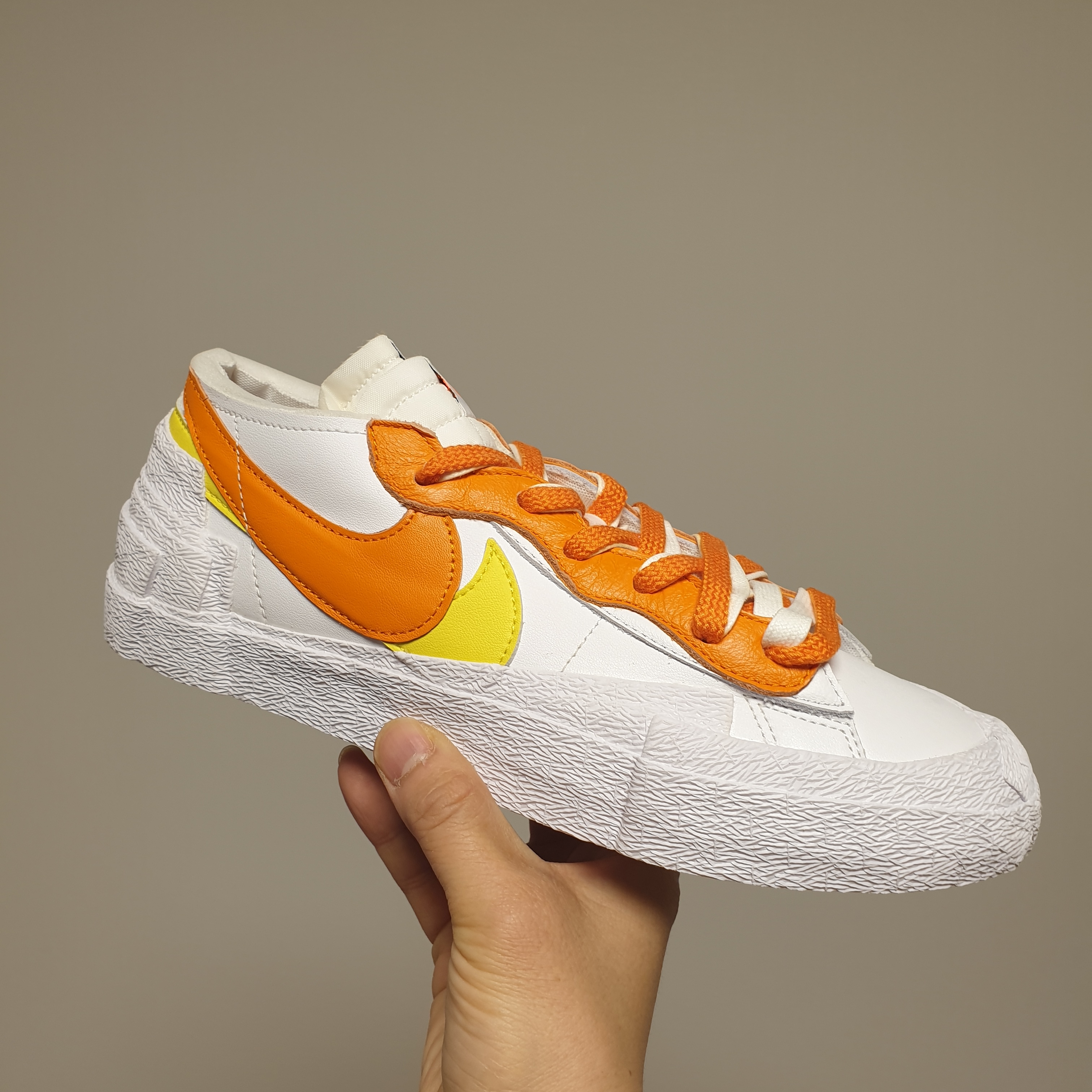 Nike x Sacai Blazer Low Magma Orange 착용 스타일 - 1