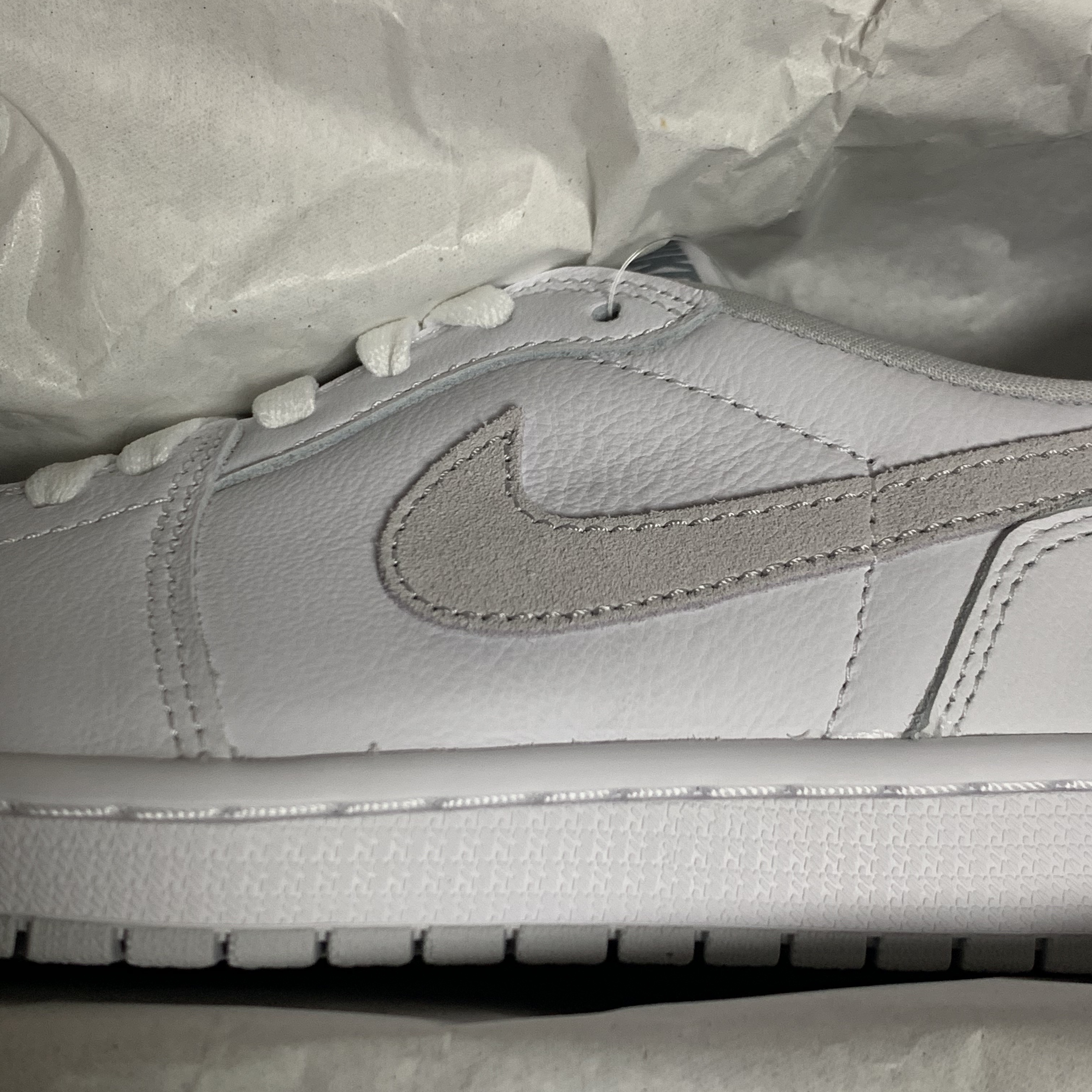 Jordan 1 Low OG Neutral Grey 착용 스타일 - 3