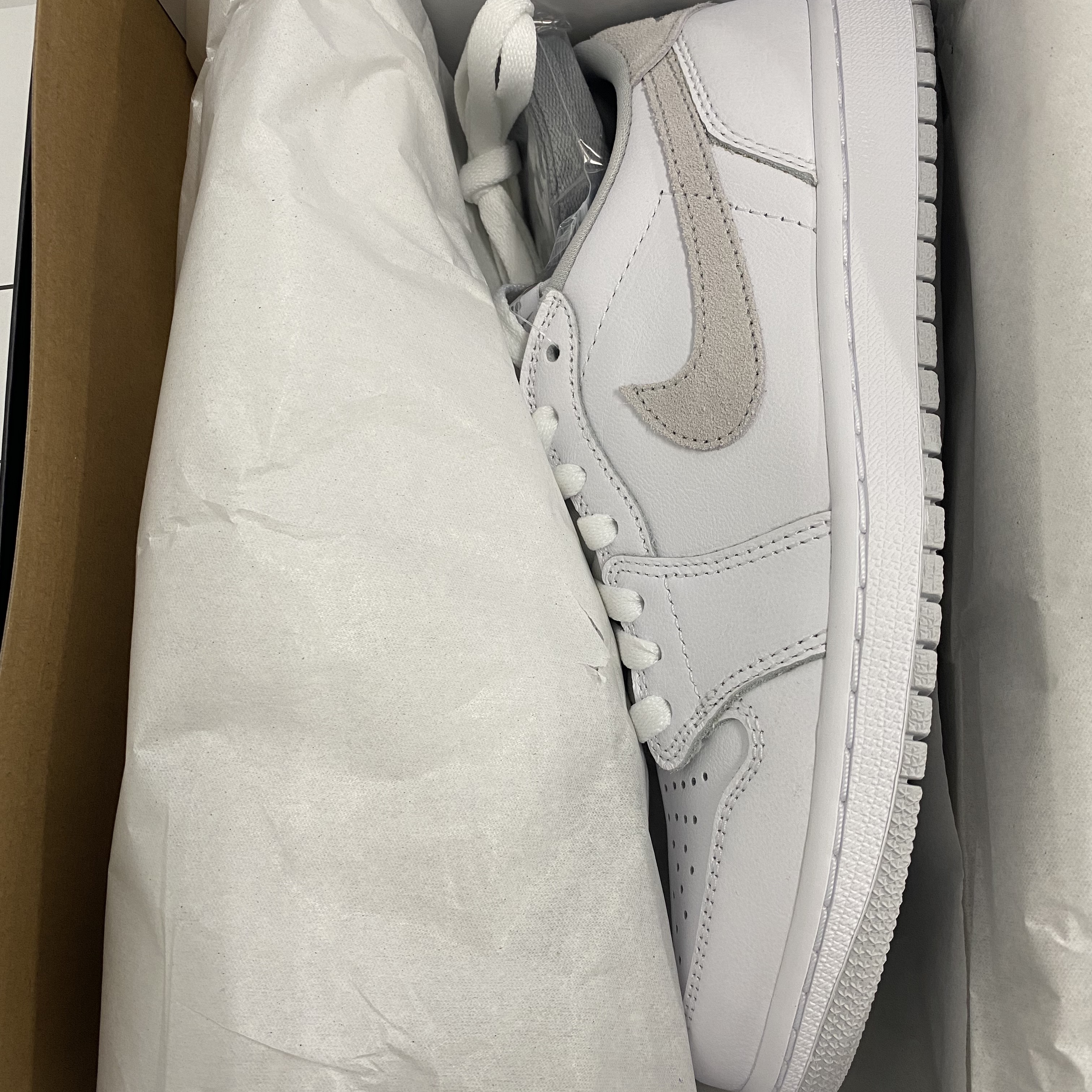 Jordan 1 Low OG Neutral Grey 착용 스타일