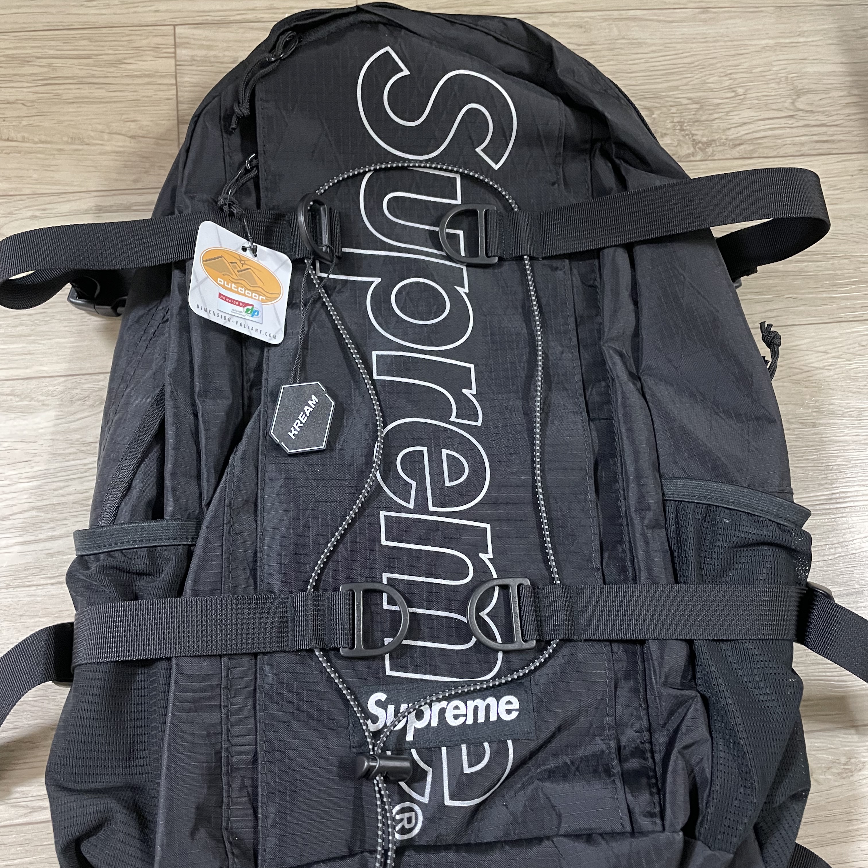 Supreme Backpack Black - 18FW 착용 스타일