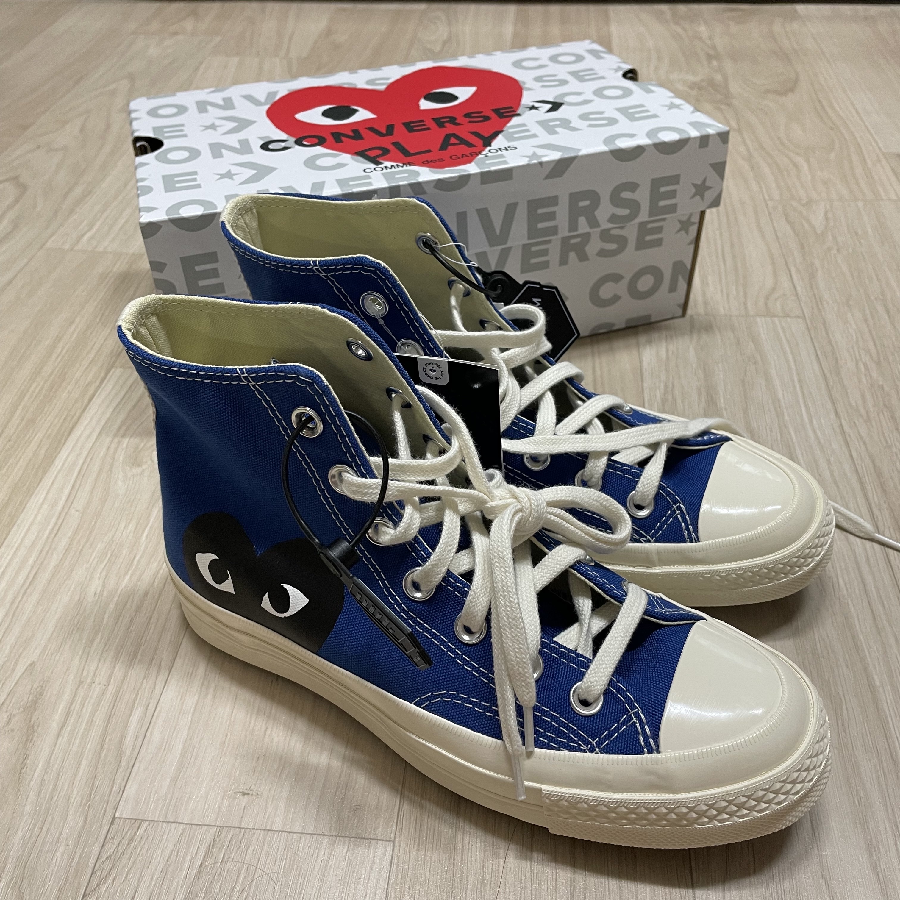 Converse x Play Comme des Garcons Chuck 70 Hi Blue Quartz 착용 스타일