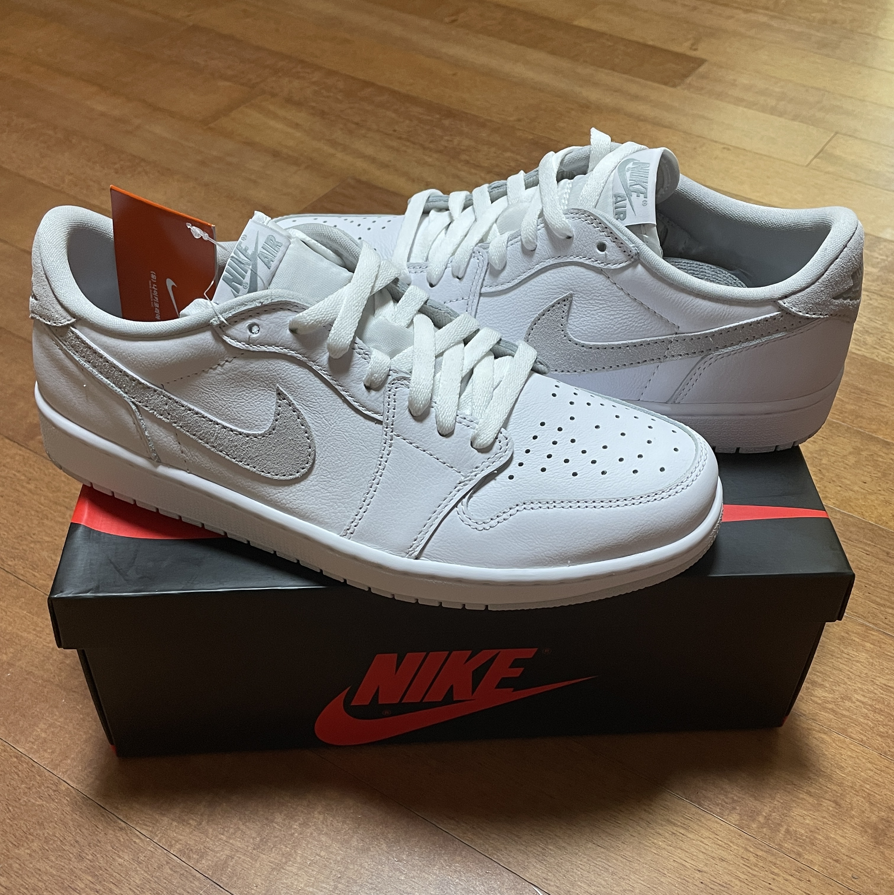 Jordan 1 Low OG Neutral Grey 착용 스타일