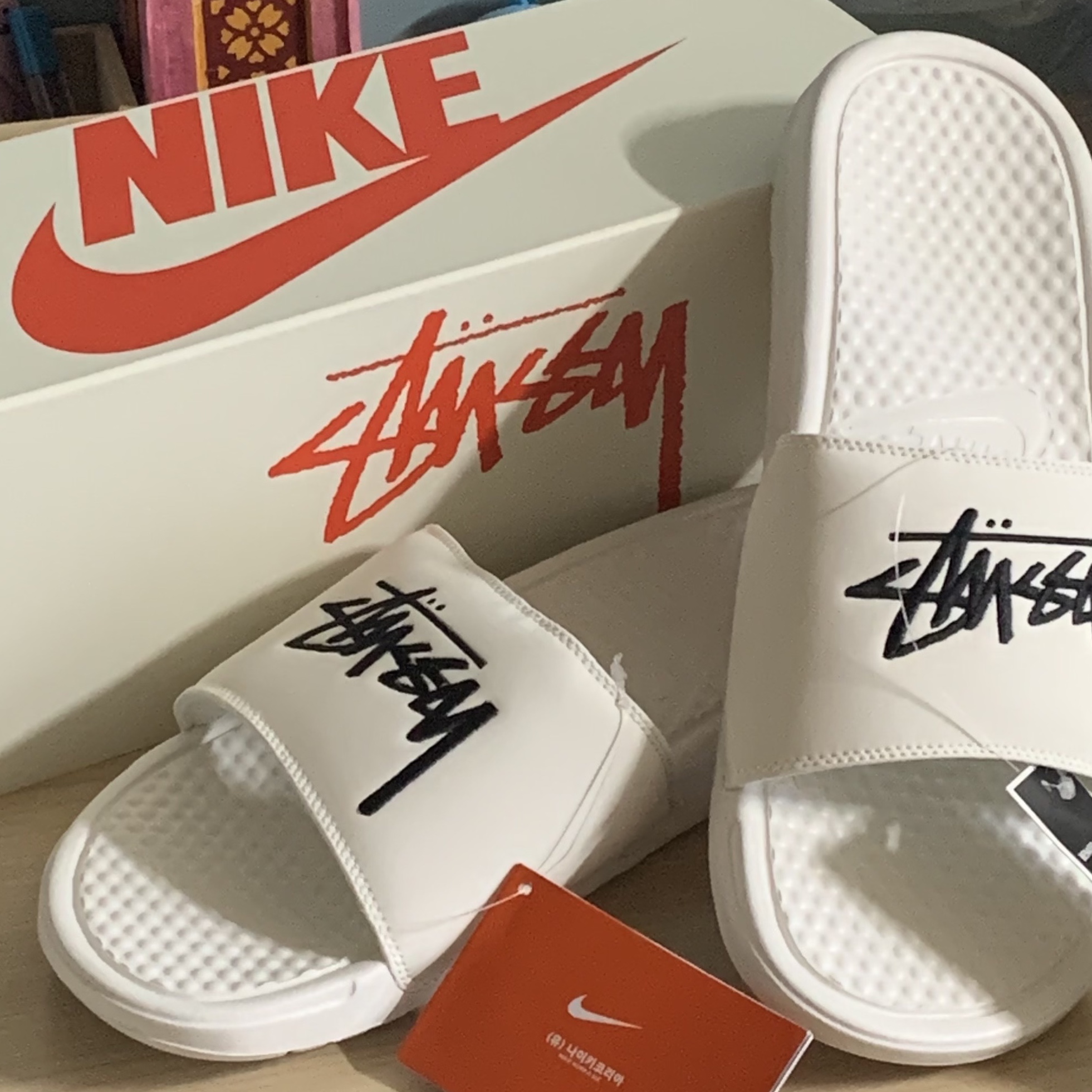 Nike x Stussy Benassi Slide Sail 착용 스타일