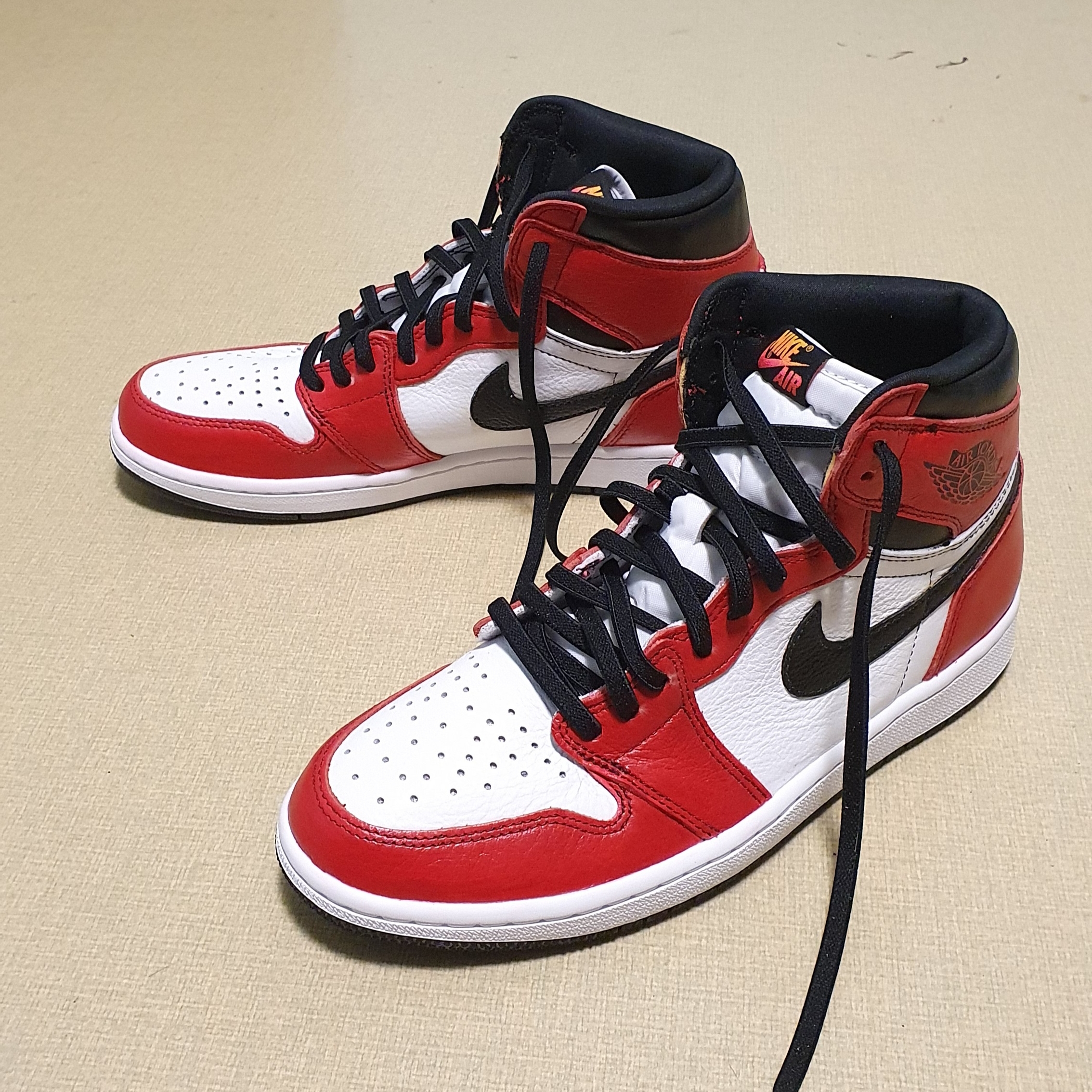 Jordan 1 Retro High OG Light Fusion Red 착용 스타일