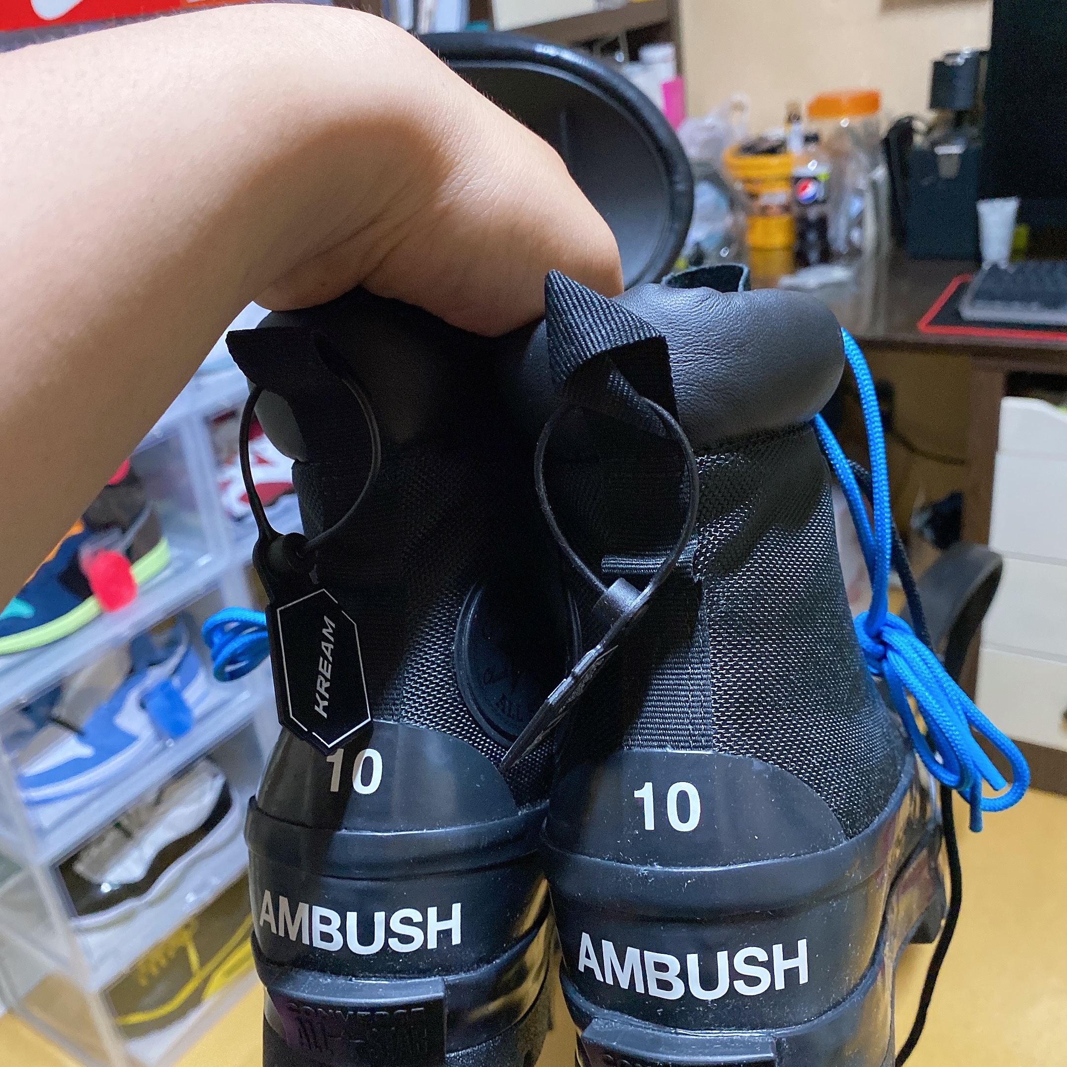 Converse x Ambush Chuck Taylor All Star Duck Boot Black 착용 스타일 - 3