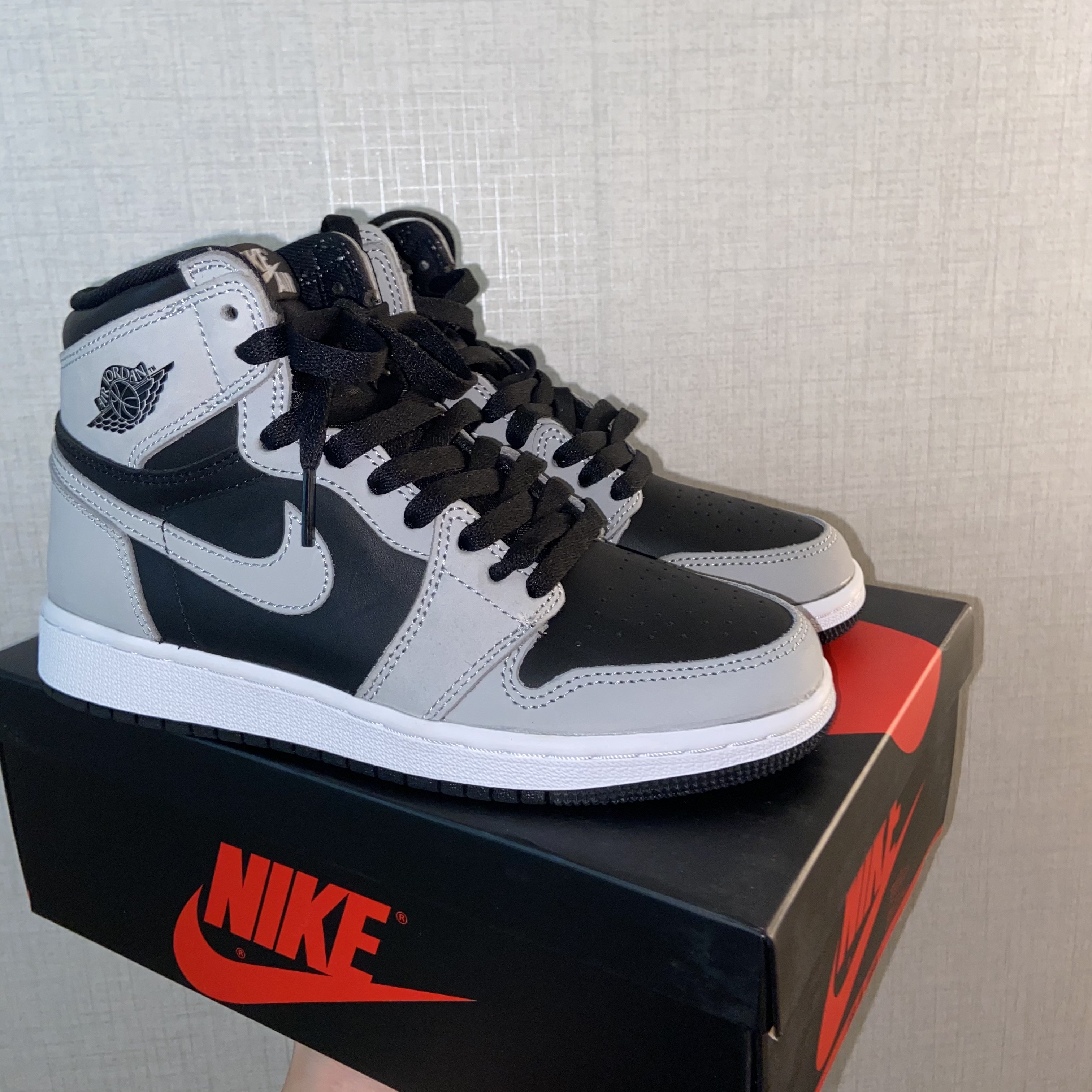 Jordan 1 Retro High OG Shadow 2.0 착용 스타일 - 2