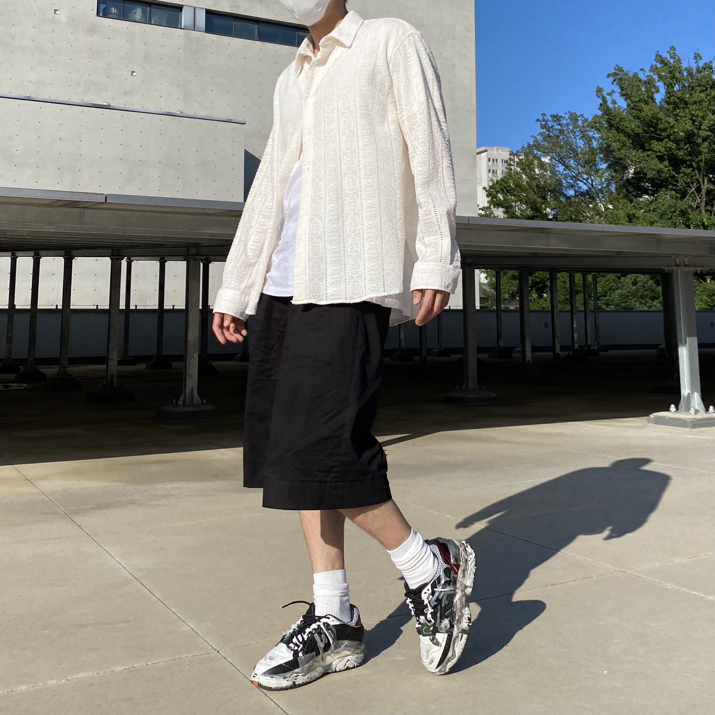 Maison Margiela Fusion Low Top Sneakers Black White Red 착용 스타일 - 1