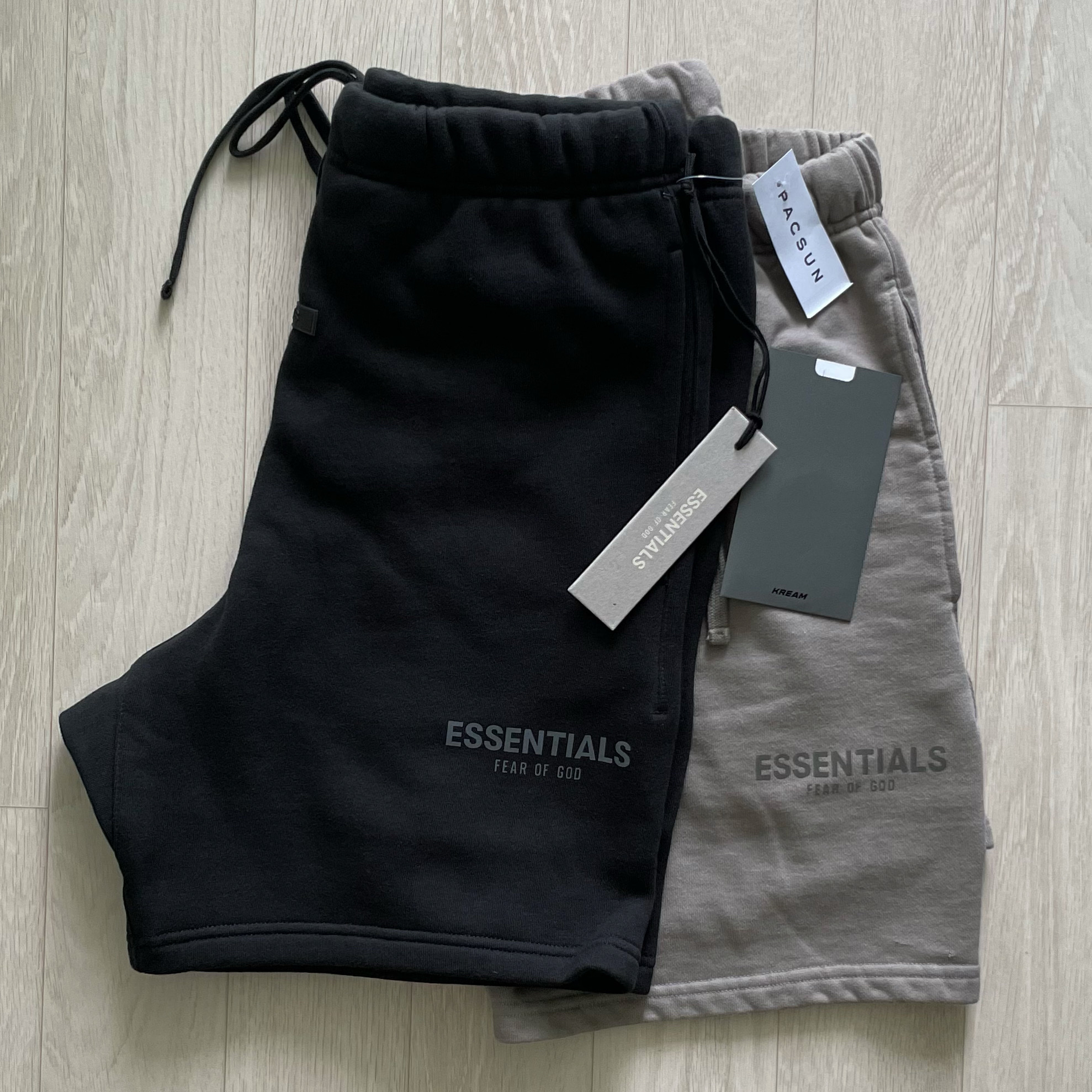 Essentials Sweatshorts Black - 21SS 착용 스타일