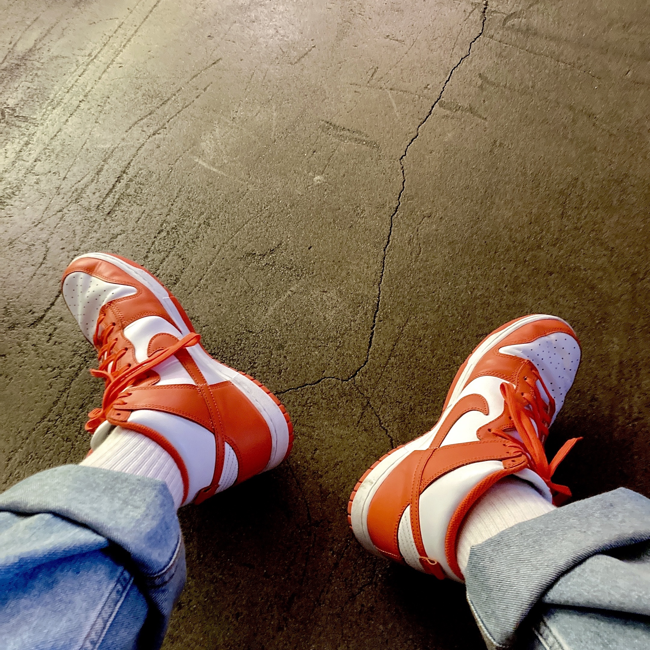Nike Dunk High Retro Orange Blaze 착용 스타일