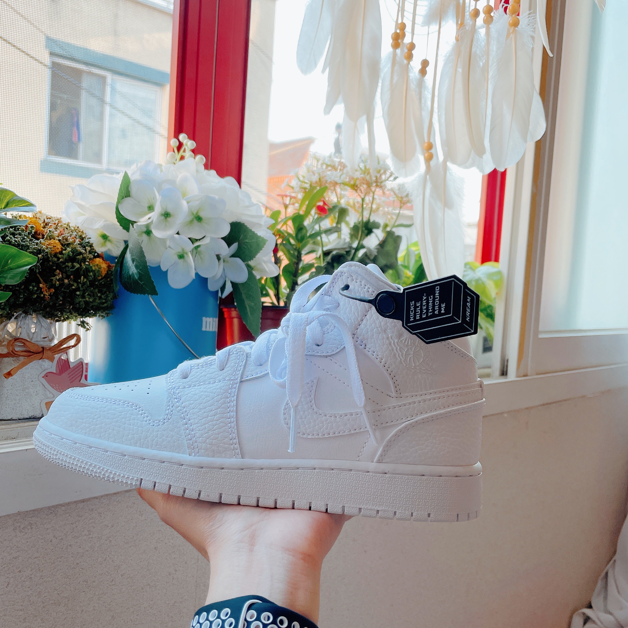 (GS) Jordan 1 Mid Triple White 착용 스타일 - 1