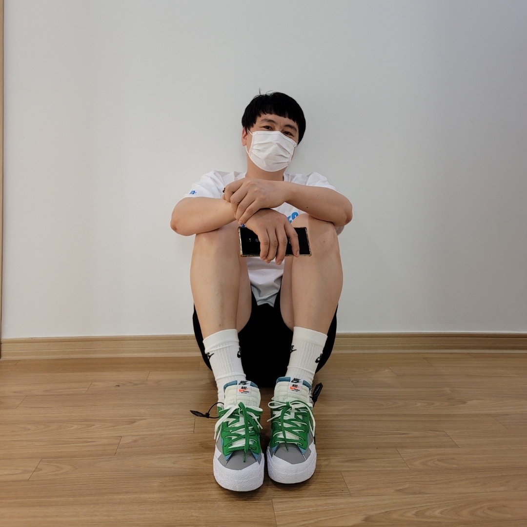 Nike x Sacai Blazer Low Classic Green, Nike x Sacai Blazer Low Magma Orange 착용 스타일 - 1