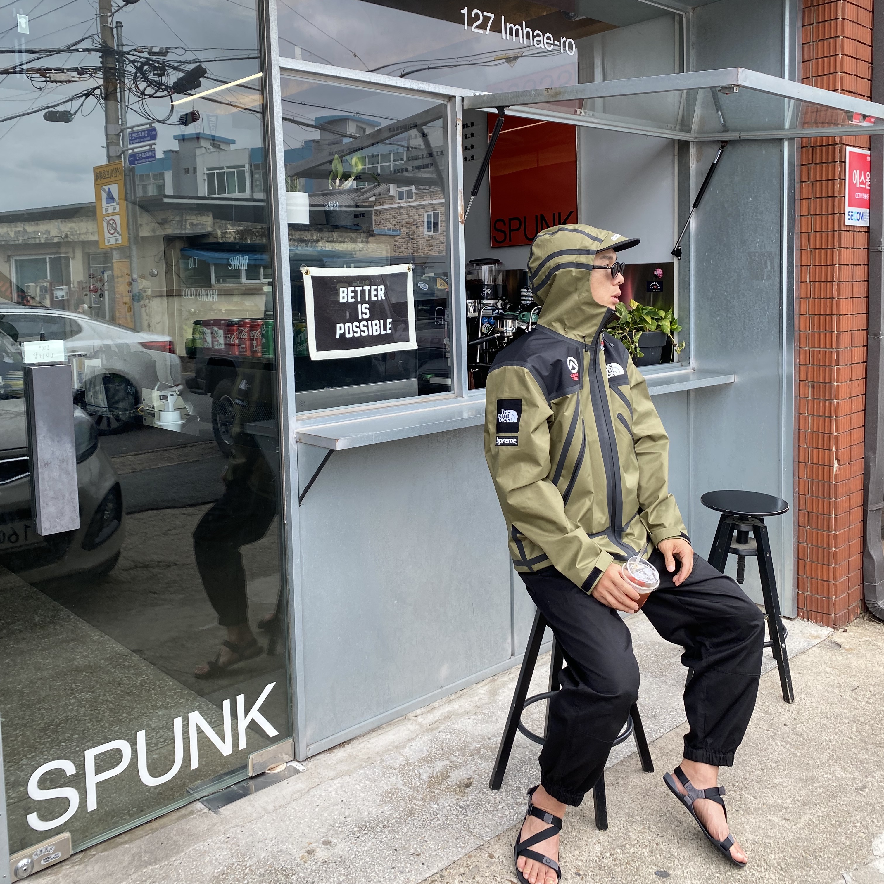 Supreme x The North Face Summit Series Outer Tape Seam Jacket Olive - 21SS 착용 스타일