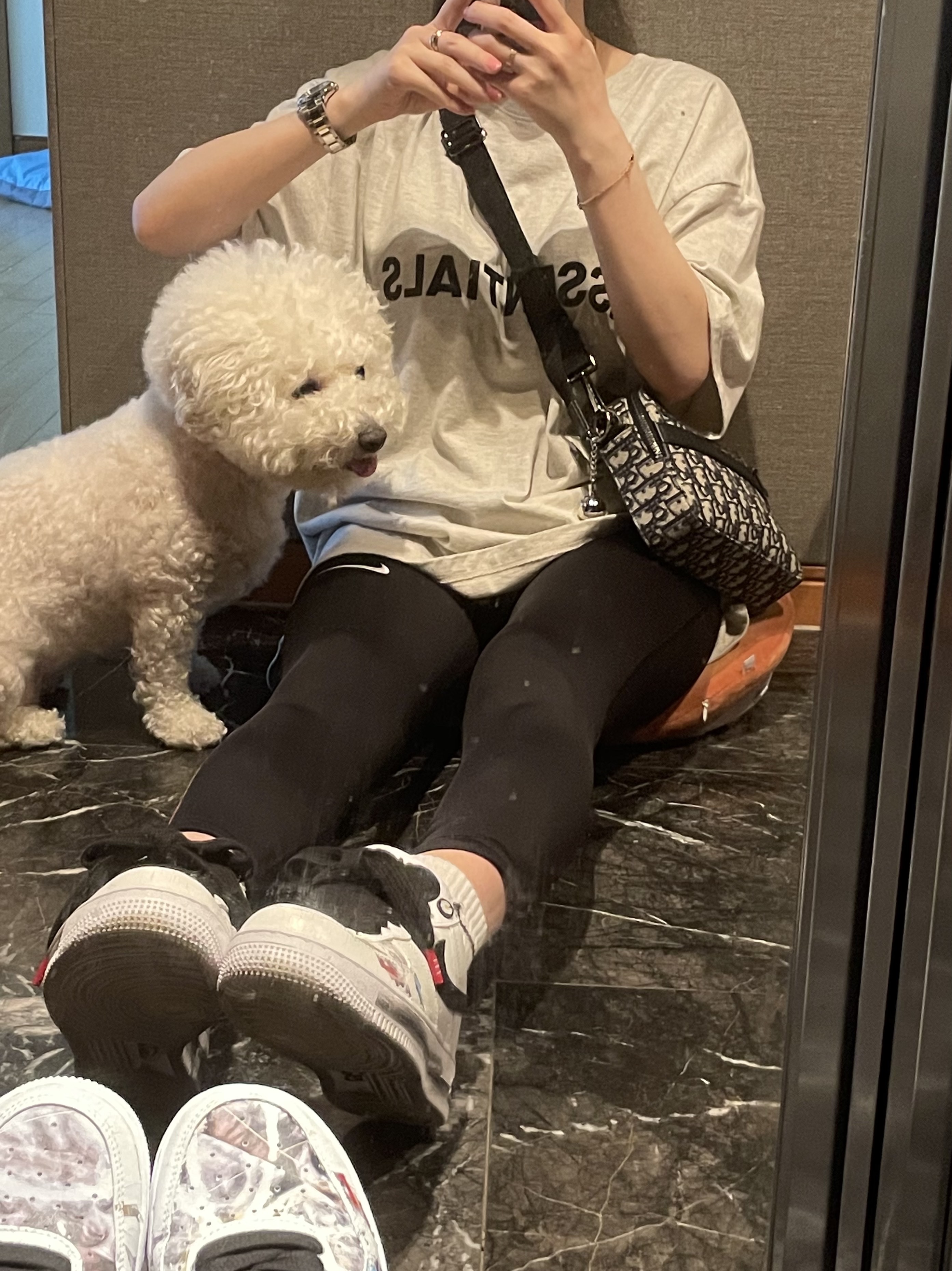 Essentials 3D Silicon Applique Boxy T-Shirt Oatmeal/Oatmeal Heather/Light Heather Oatmeal 2020, Nike x Peaceminusone Air Force 1 Low Para-Noise 2.0 착용 스타일 - 1