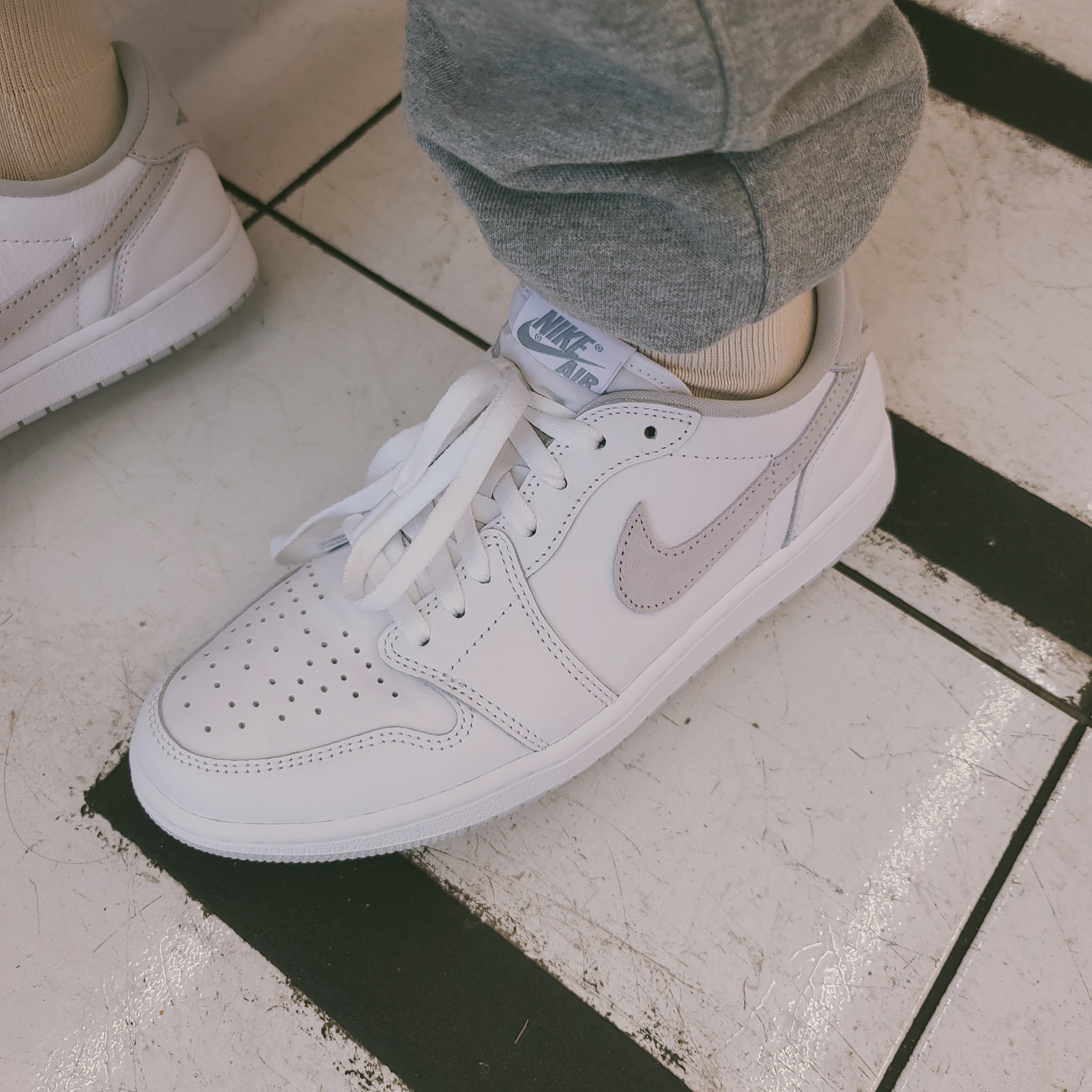Jordan 1 Low OG Neutral Grey 착용 스타일