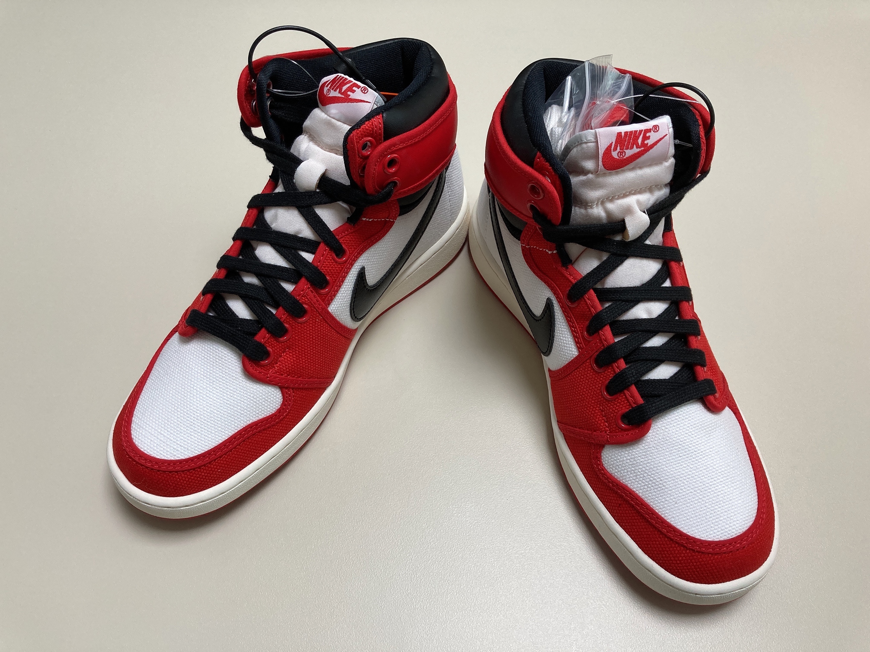 Jordan 1 KO Chicago 2021, Nike x Sacai Blazer Low Classic Green 착용 스타일 - 1