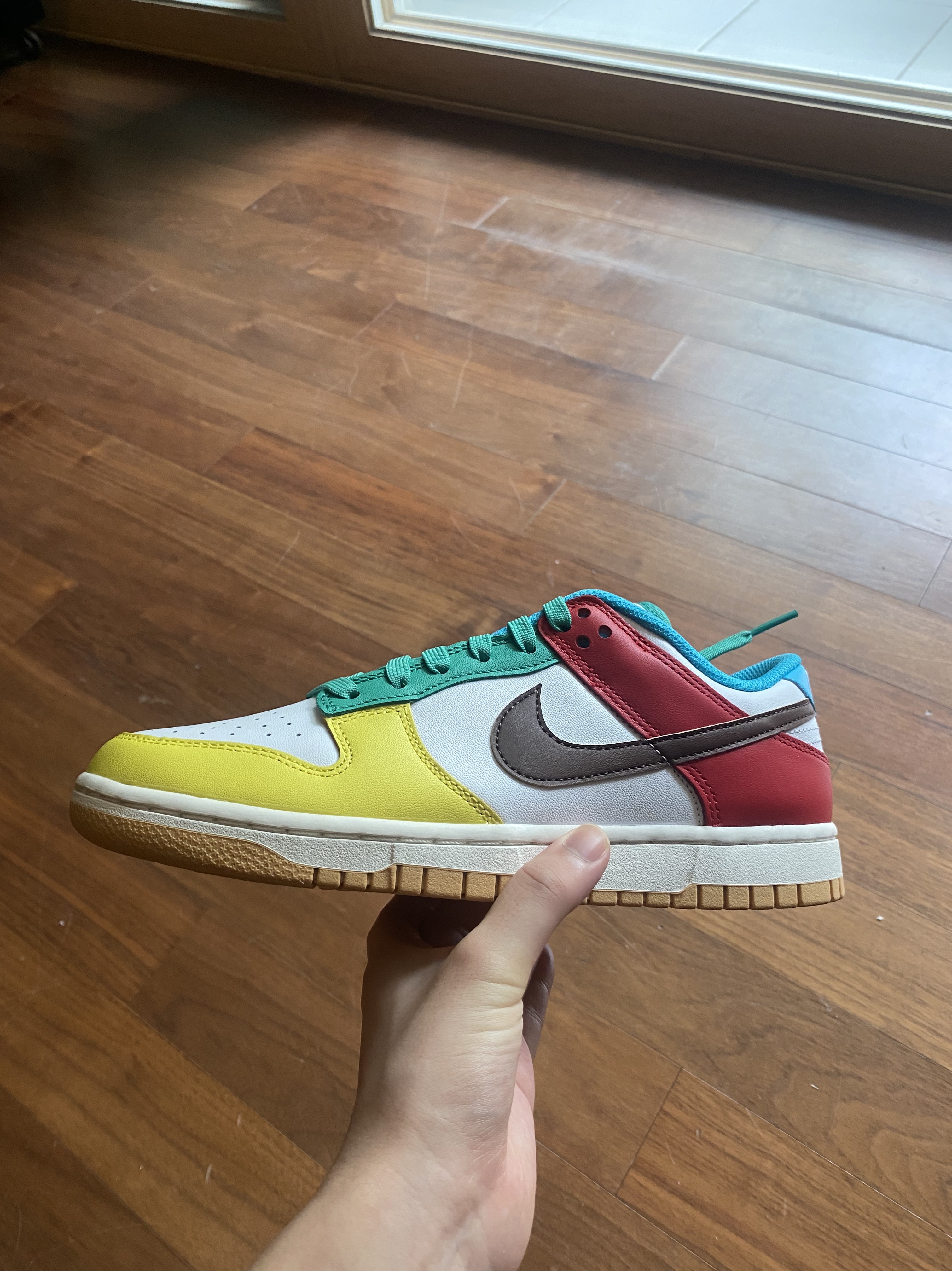 Nike Dunk Low SE Free.99 White 착용 스타일 - 2