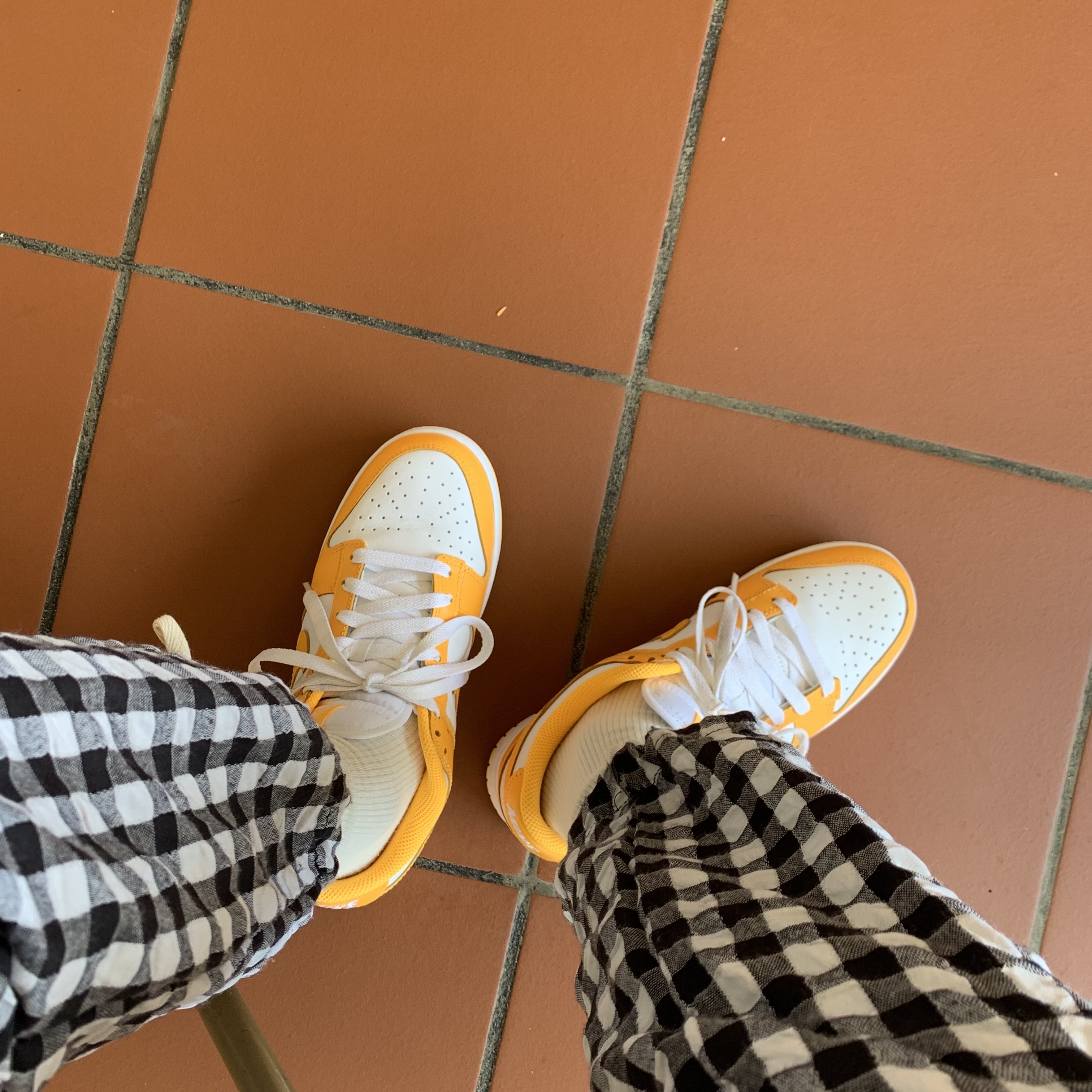 (W) Nike Dunk Low Laser Orange 착용 스타일