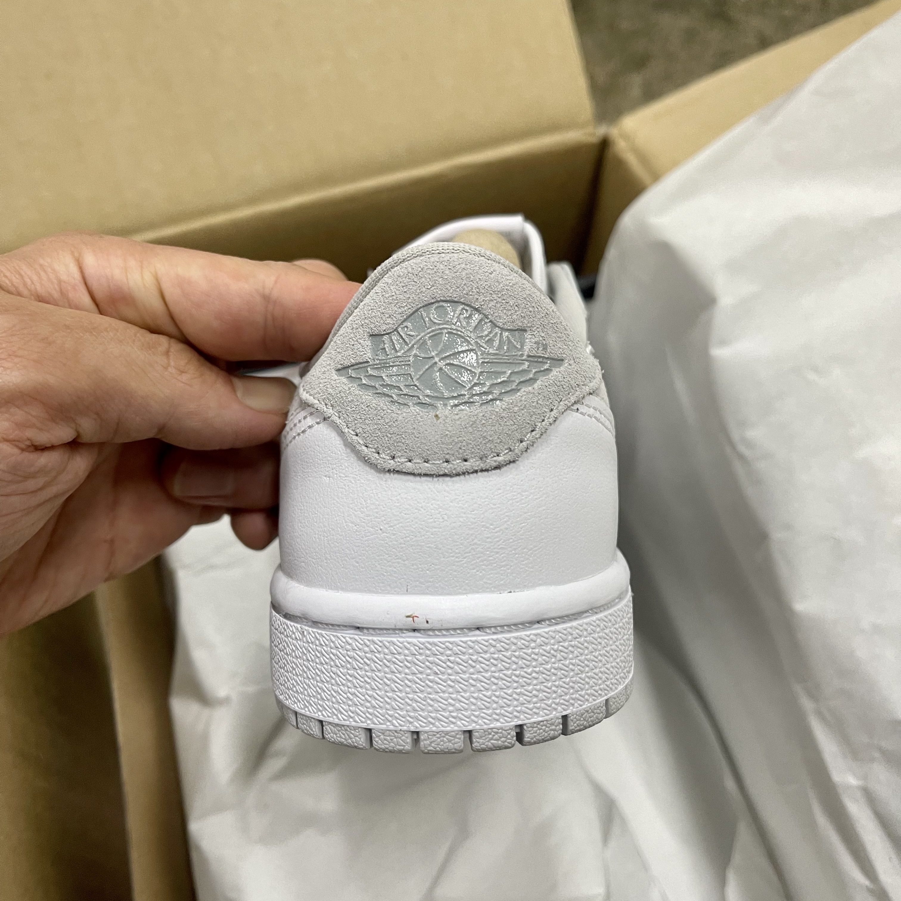 (W) Jordan 1 Low OG Neutral Grey 착용 스타일 - 3