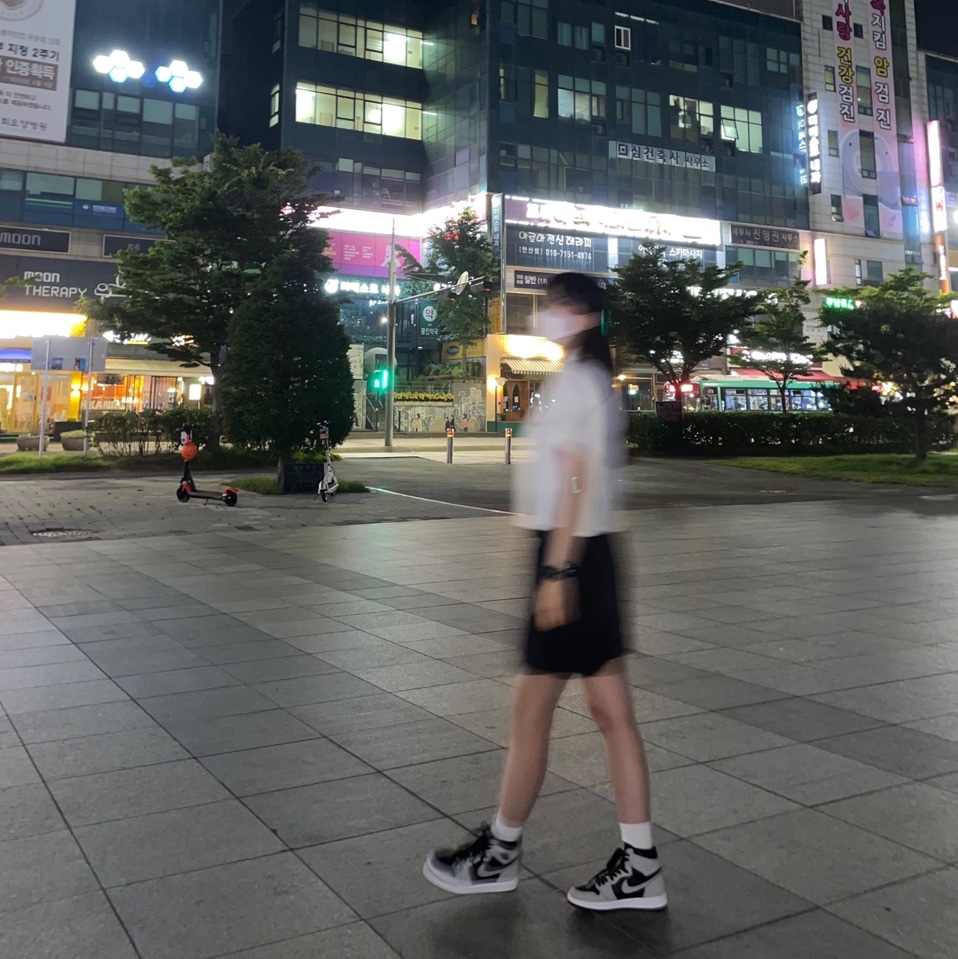 (GS) Jordan 1 Retro High OG Shadow 2.0, Jordan 1 Retro High OG Shadow 2.0 착용 스타일 - 2