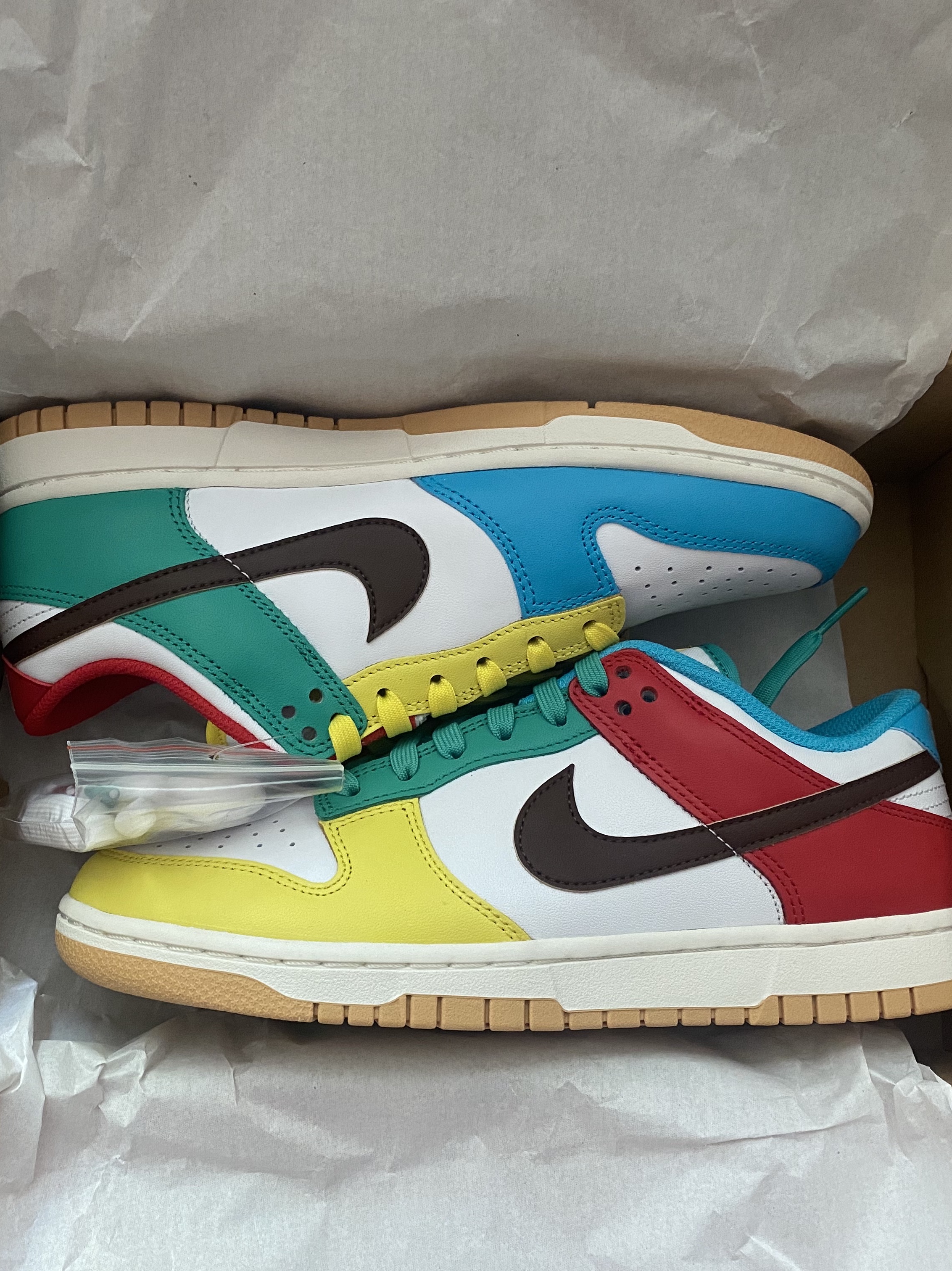 Nike Dunk Low SE Free.99 White 착용 스타일 - 1
