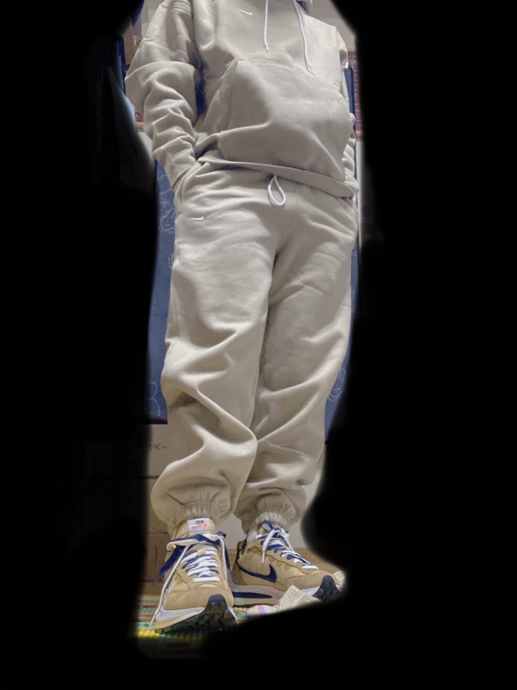 Nike x Sacai VaporWaffle Sesame and Blue Void, Nike NRG Solo Swoosh Fleece Hoodie Khaki - Asia 착용 스타일 - 1