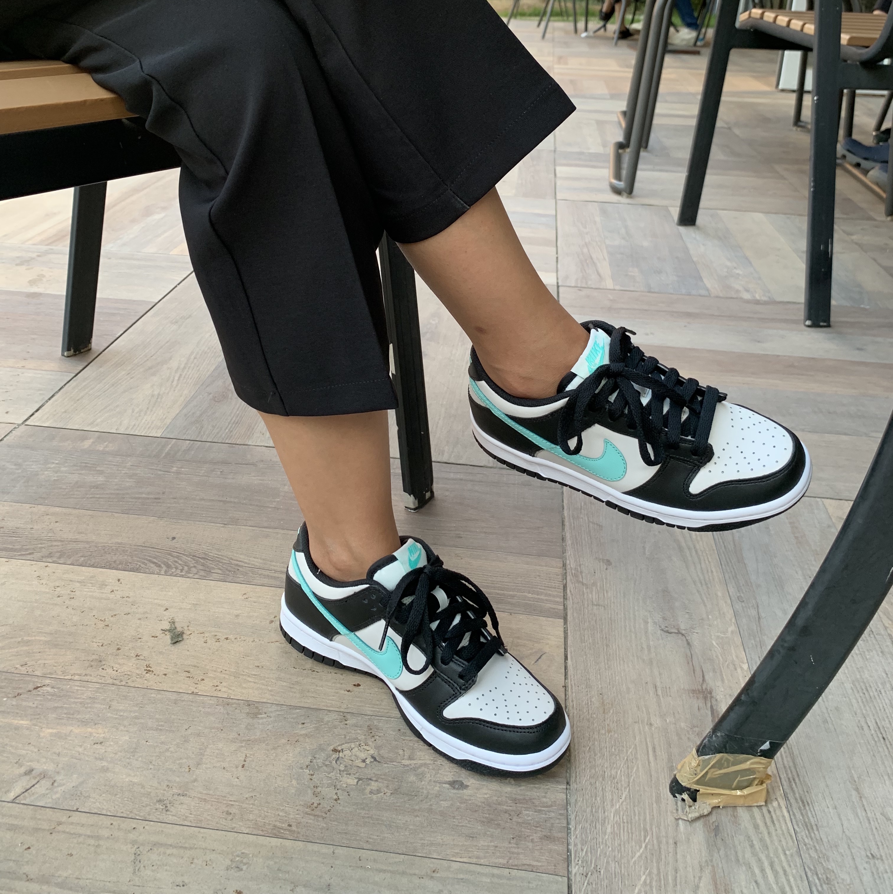 (GS) Nike Dunk Low Light Bone Tropical Twist 착용 스타일 - 2
