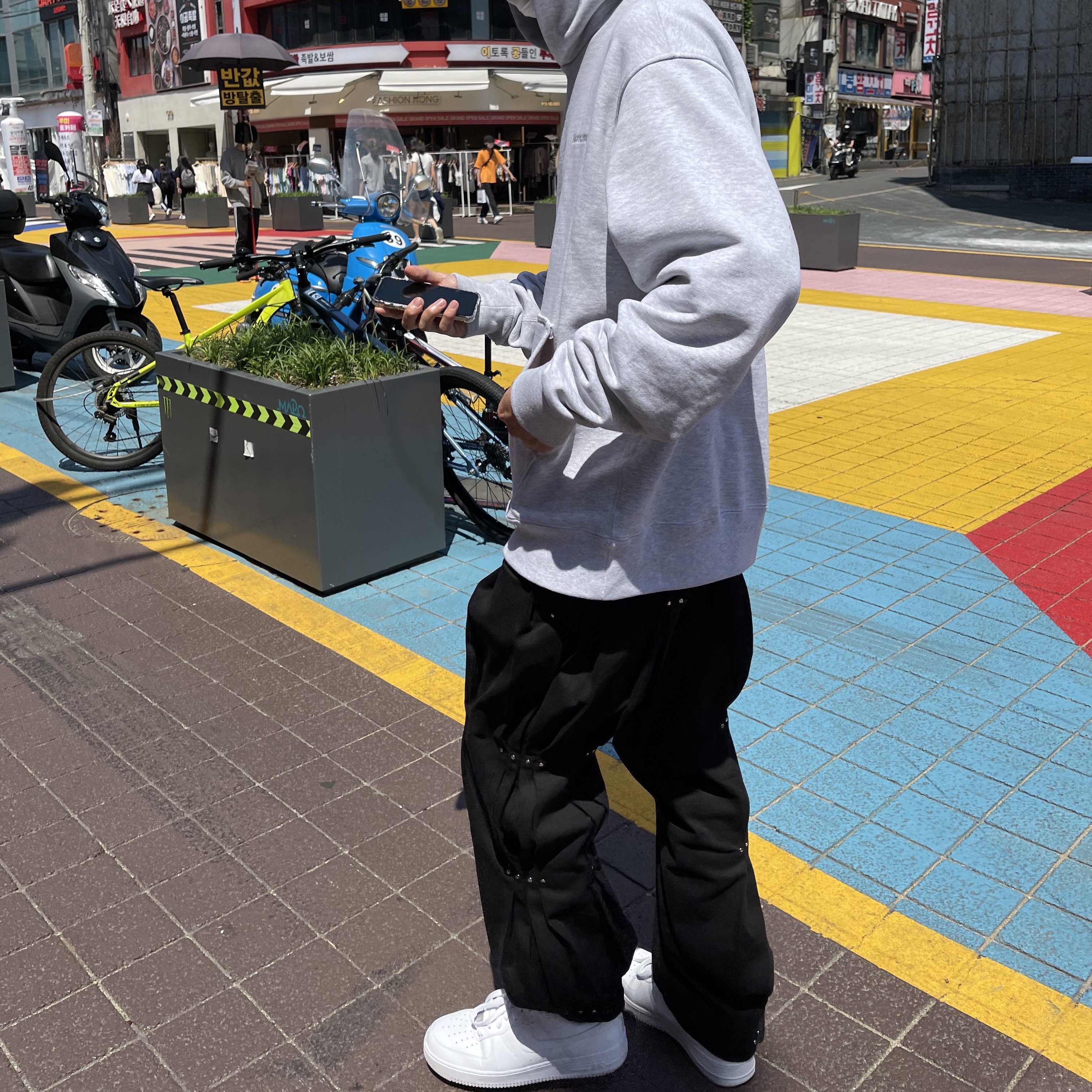 Nike Air Force 1 '07 Low White 착용 스타일 - 1